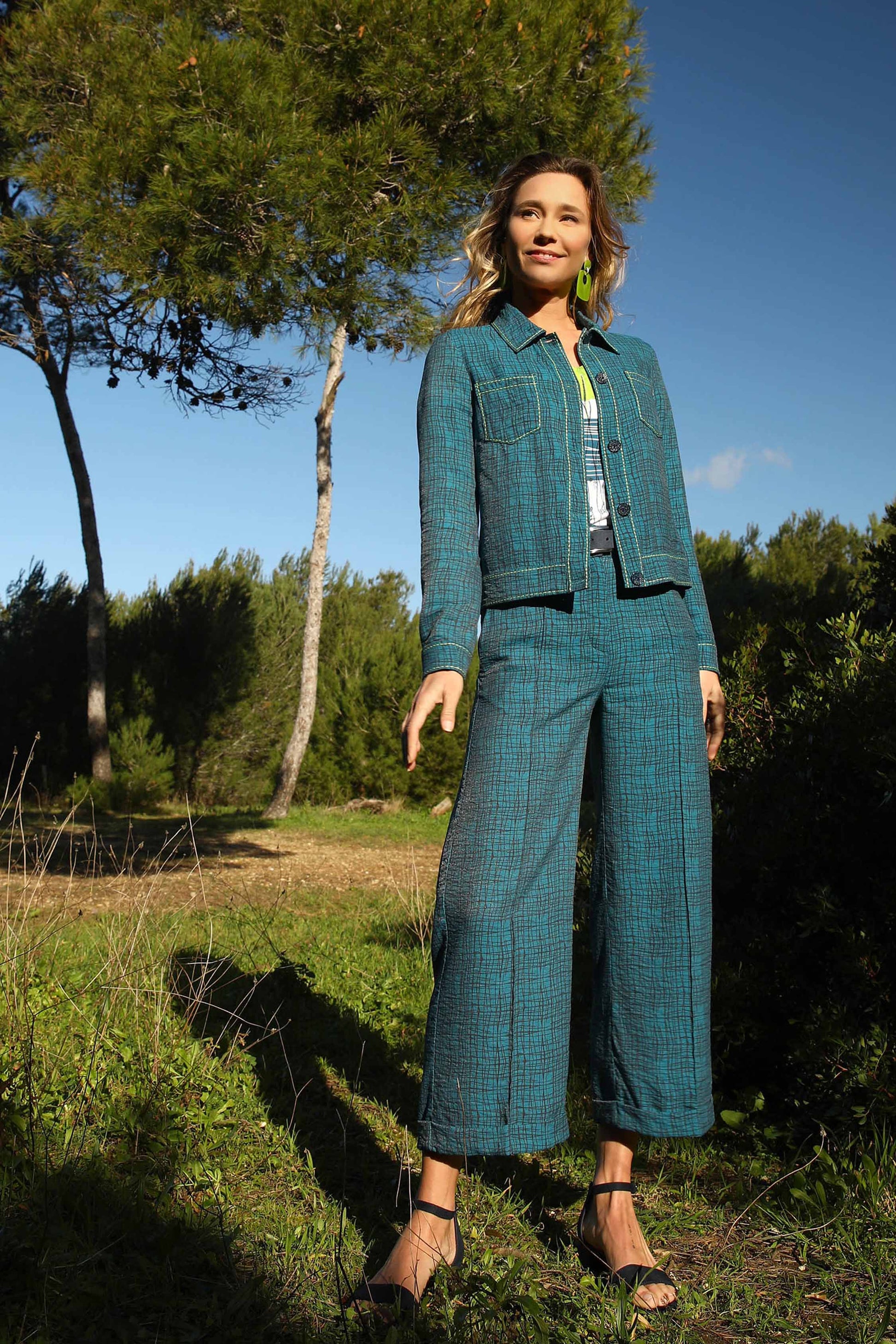 TO THE WEST | A SUMMER UNDER THE PINES