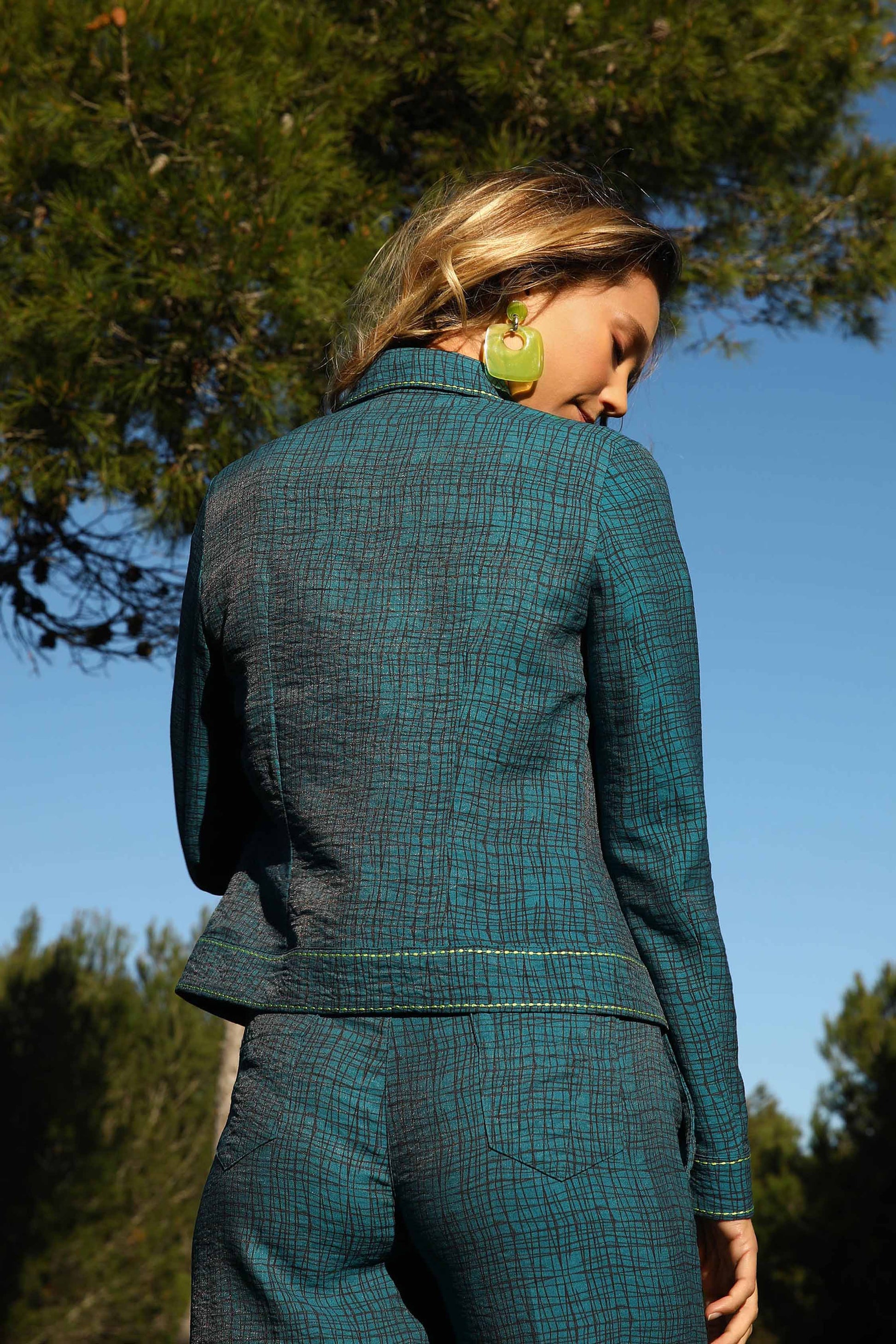 TO THE WEST | A SUMMER UNDER THE PINES