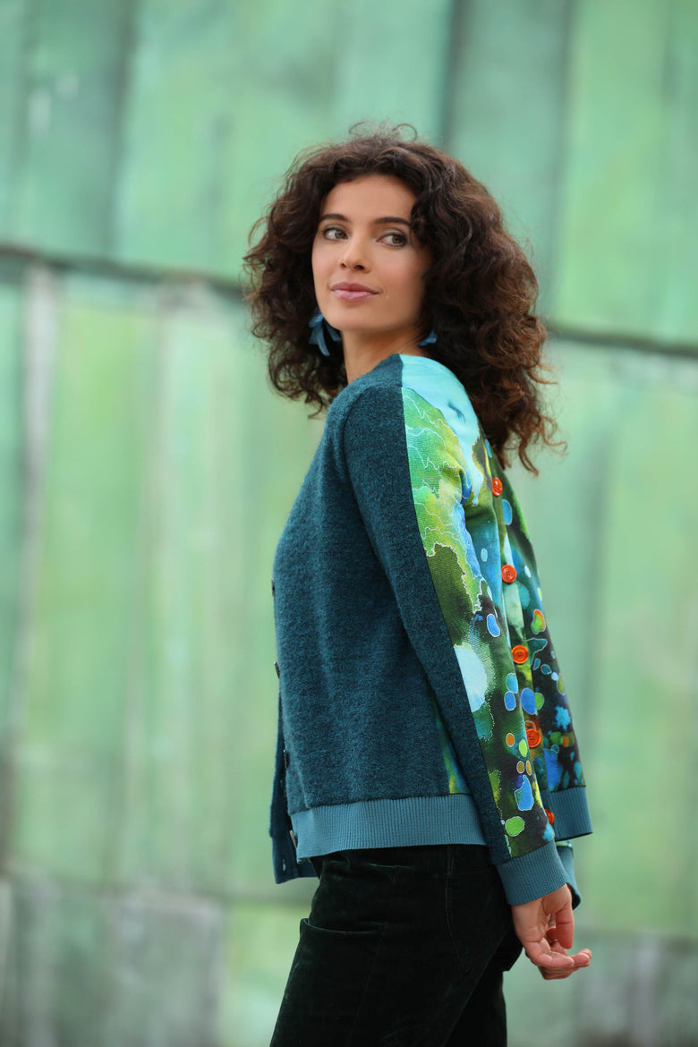 vêtement artist la marque cardigan-au-pays-des-merveilles