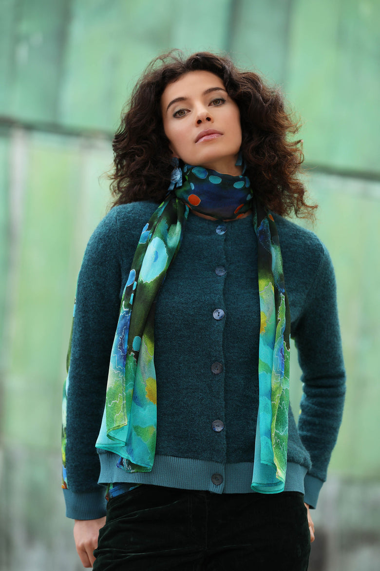vêtement artist la marque foulard-au-pays-des-merveilles