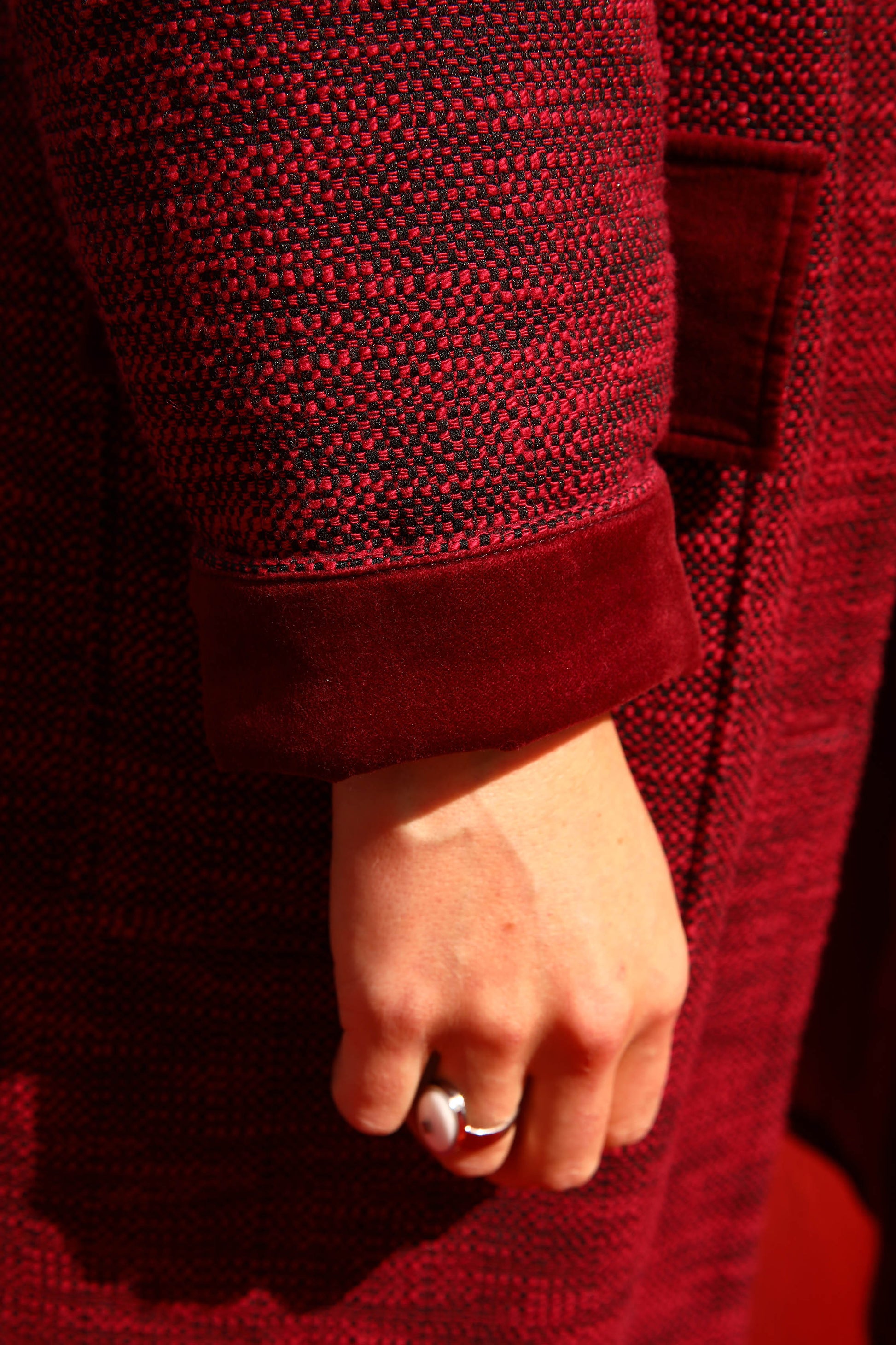 LE MANTEAU | A VOUS DE JOUER