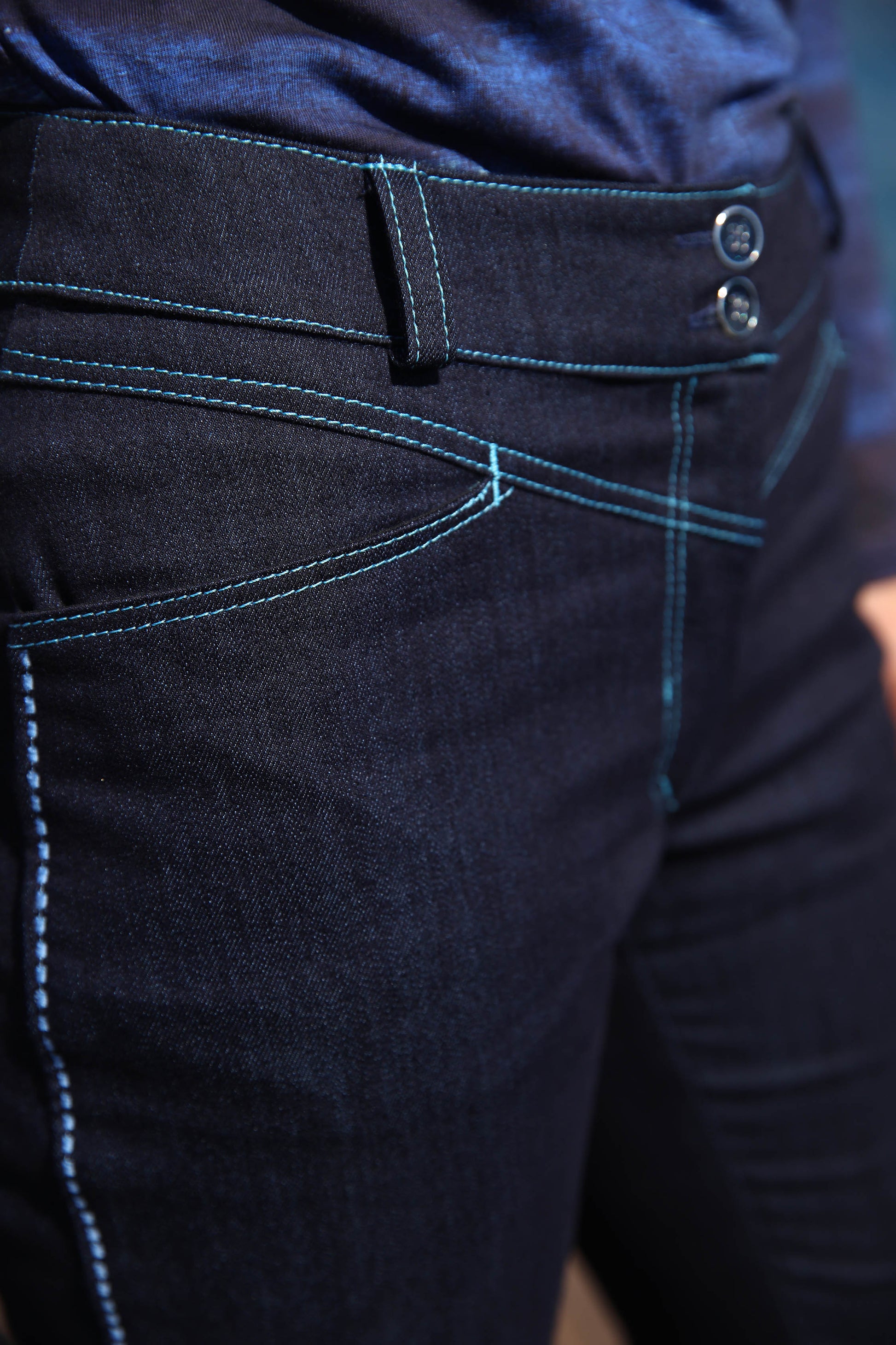 LE PANTALON EN DENIM | UNE TOILE DE NÎMES