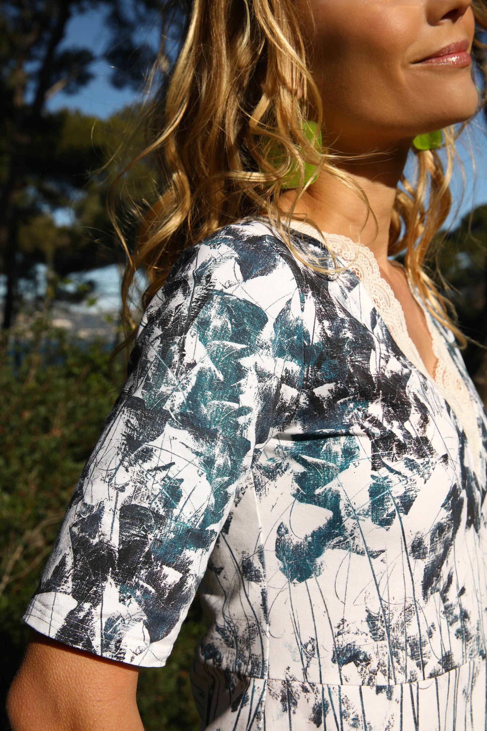 THE V-NECK TOP | A SUMMER UNDER THE PINES