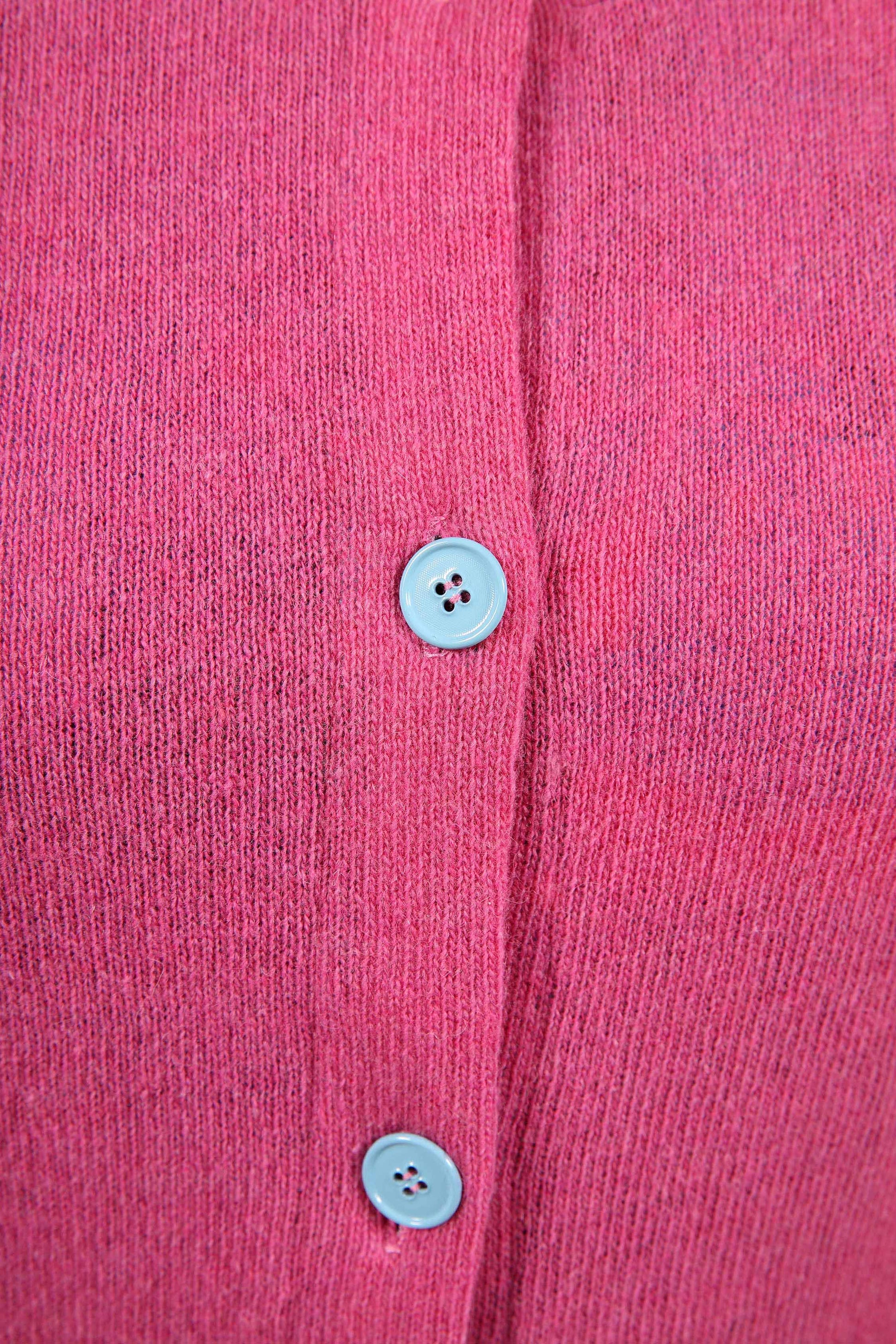 LE CARDIGAN UNI | UN MONDE RECOMPOSÉ