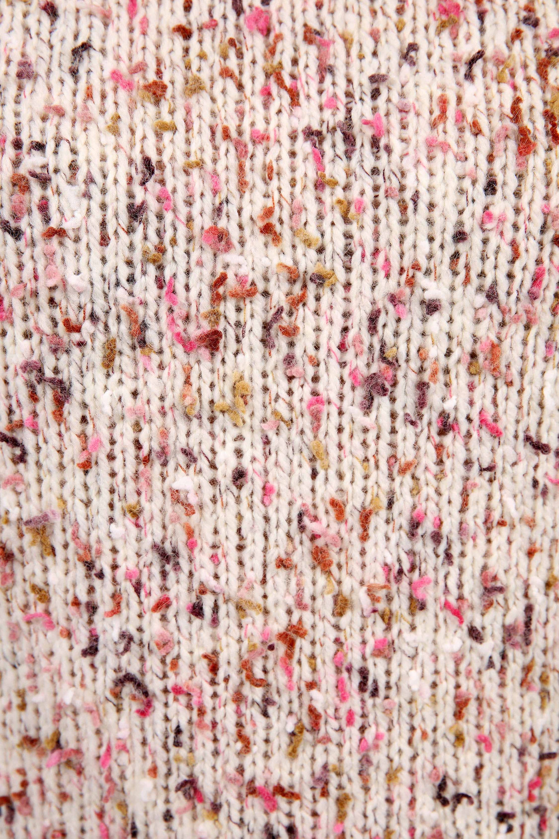 LE PULL FANTAISIE | UN MONDE RECOMPOSÉ