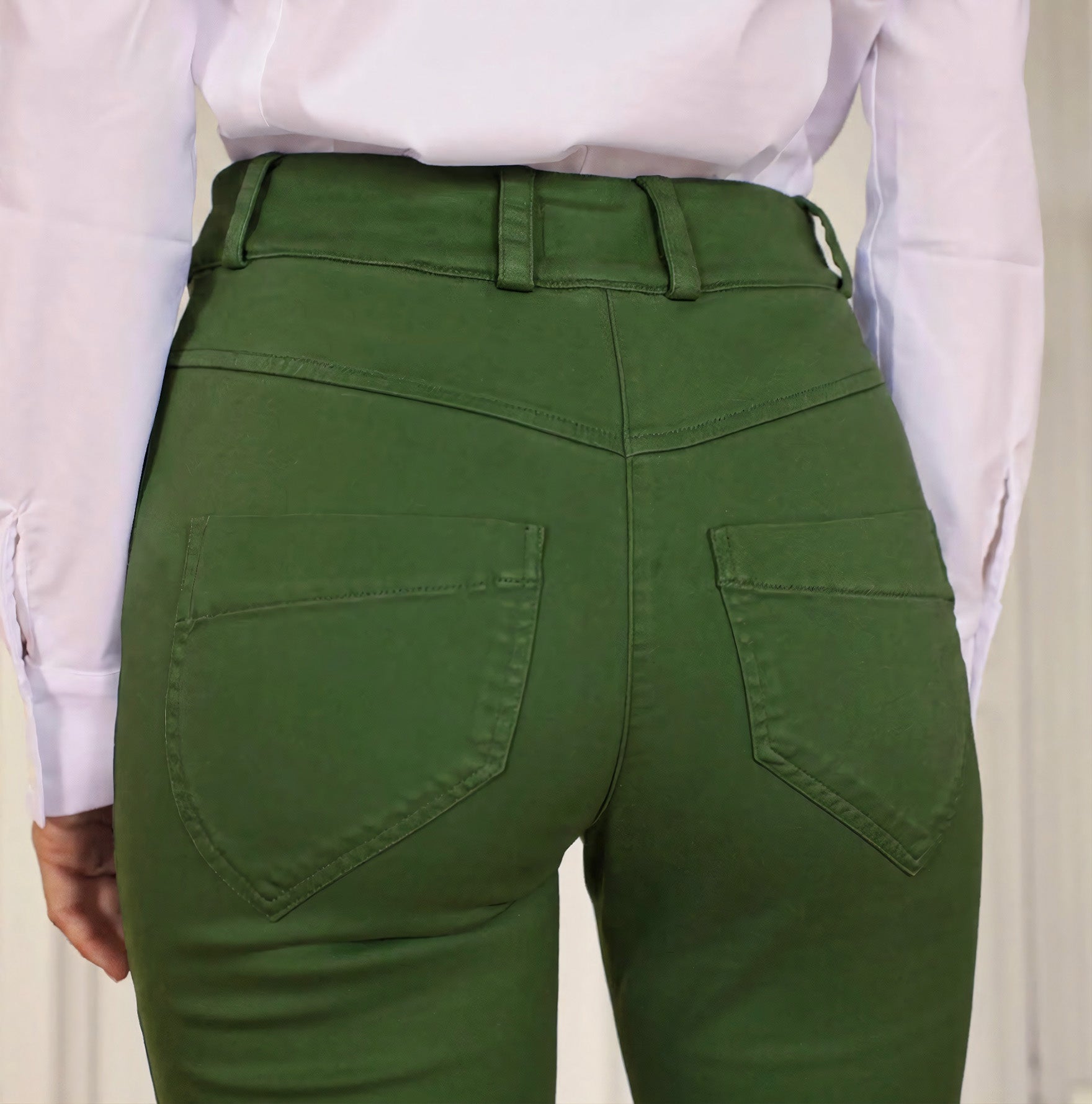 LE PANTALON SUÉDÉ 2026 | LES UNIS HIVER 2026