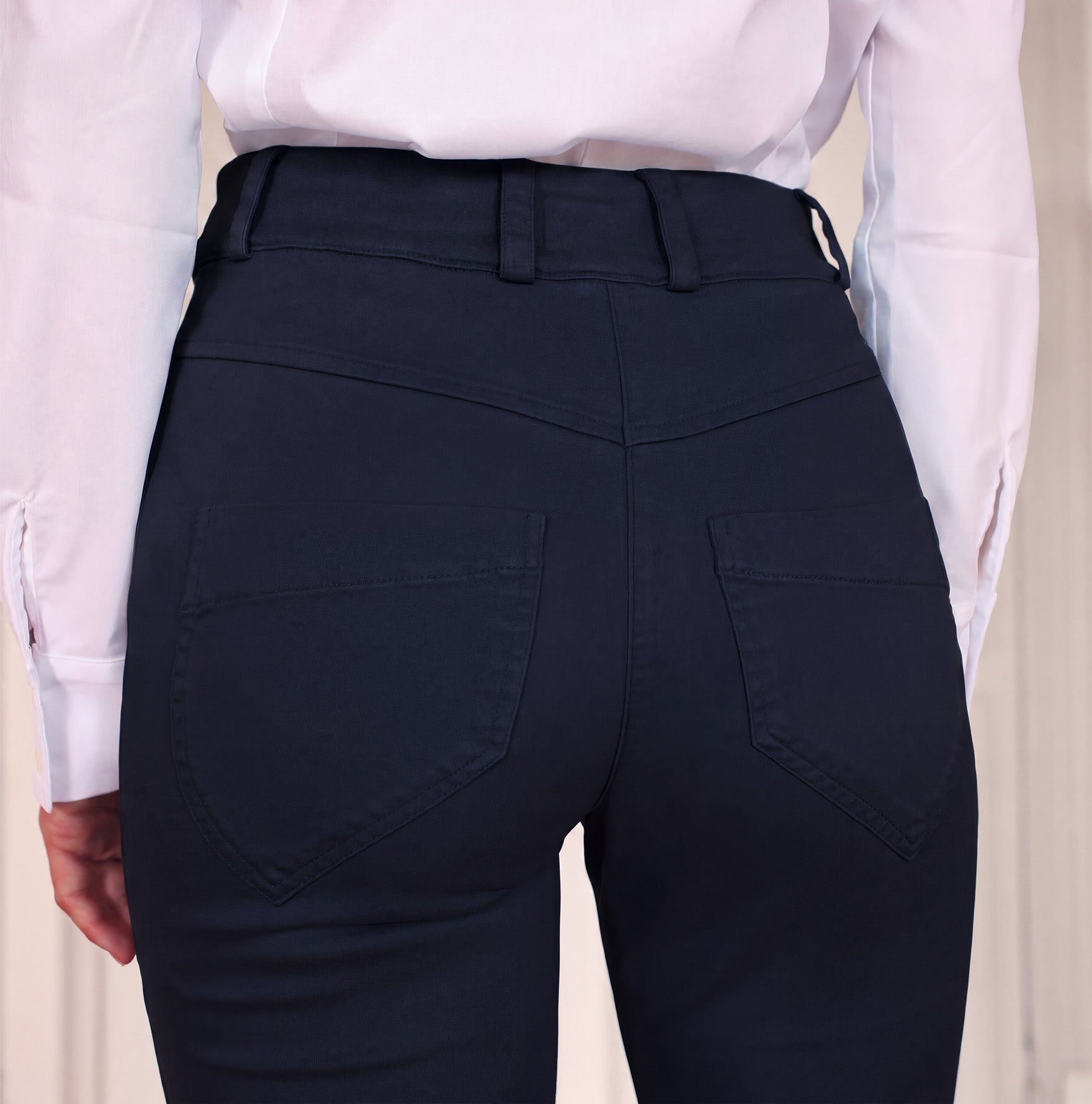LE PANTALON SUÉDÉ 2026 | LES UNIS HIVER 2026