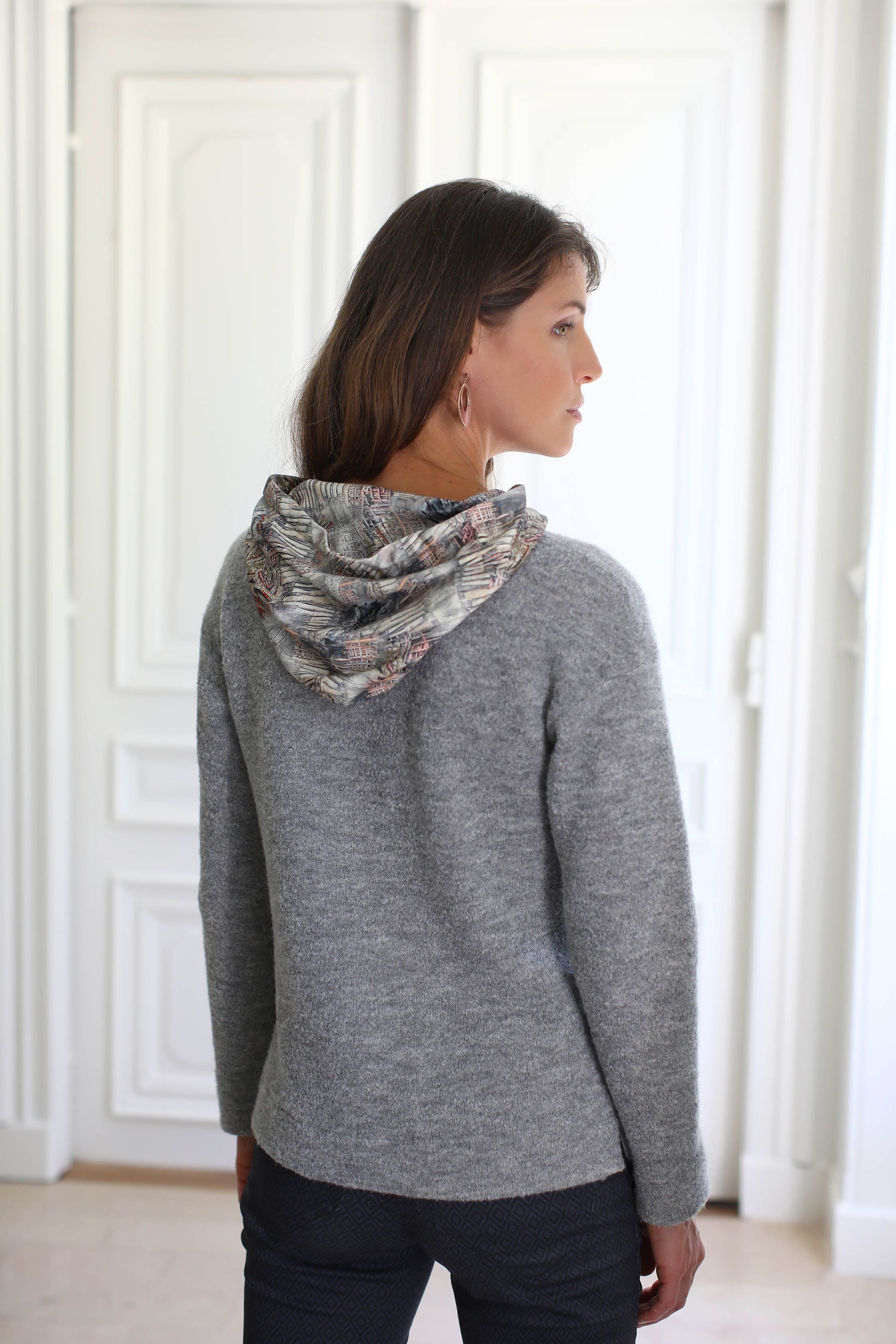 LE PULL À CAPUCHE | LUMINESCENCE