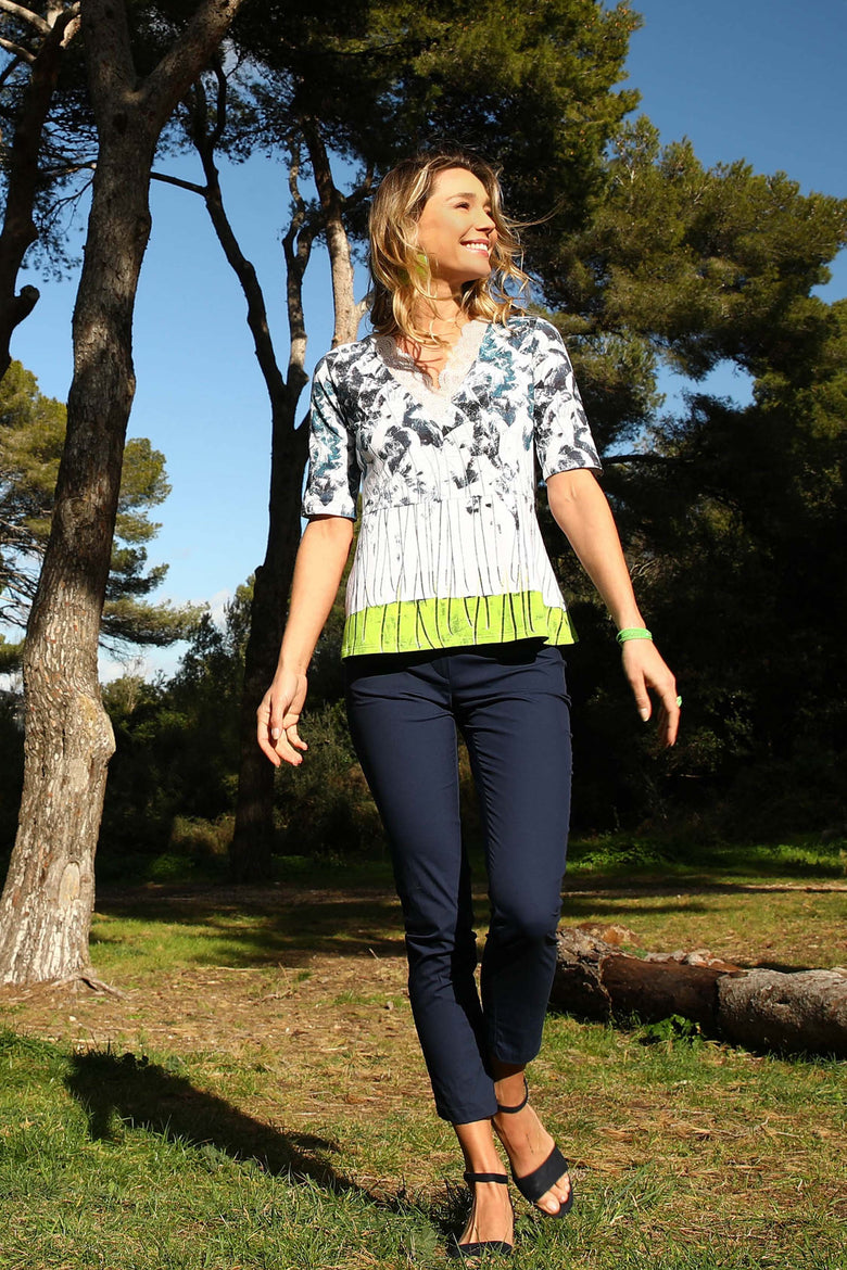 vêtement artist la marque pantalon-super-stretch-marine-un-ete-sous-les-pins