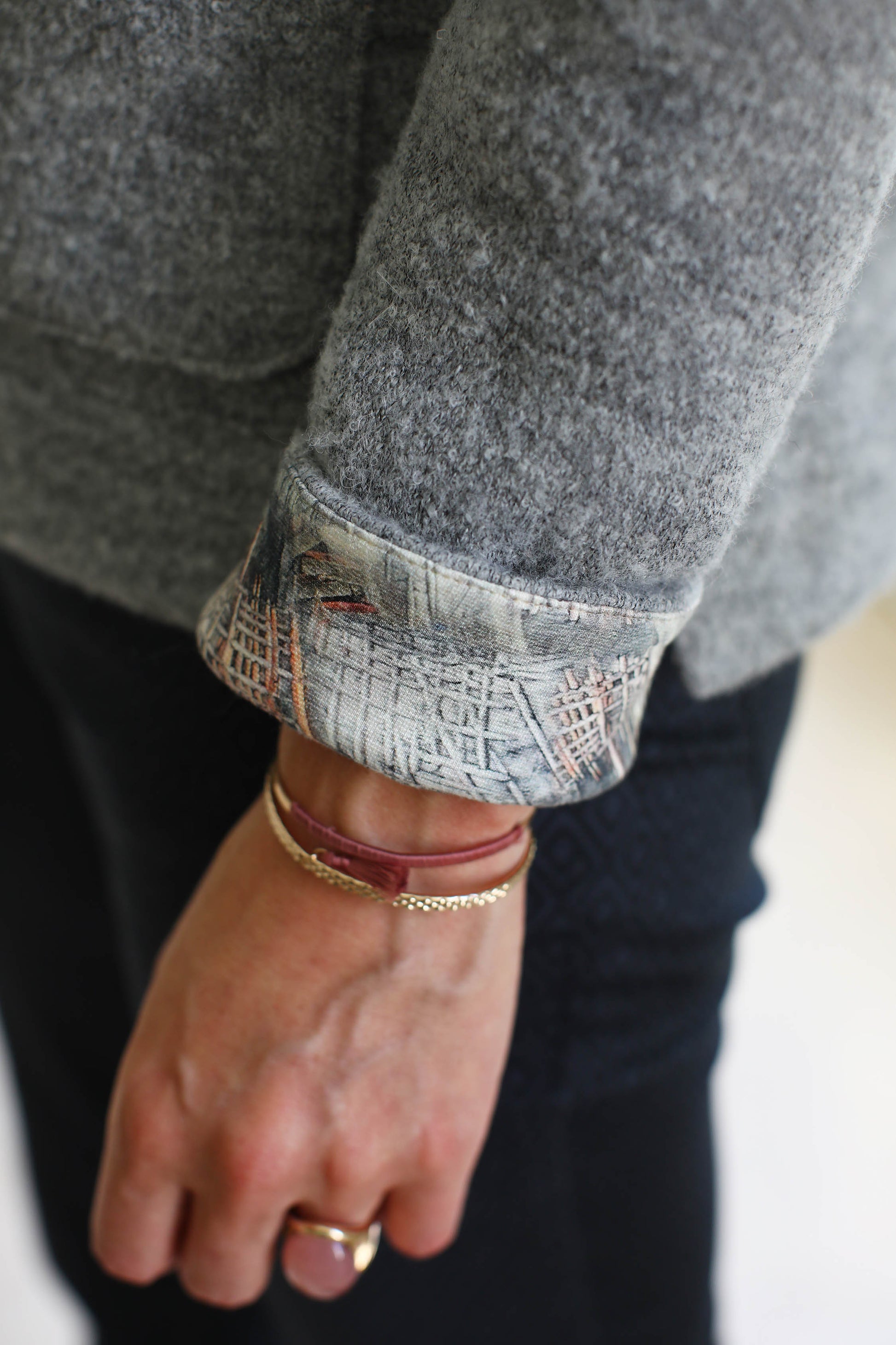 LE PULL À CAPUCHE | LUMINESCENCE