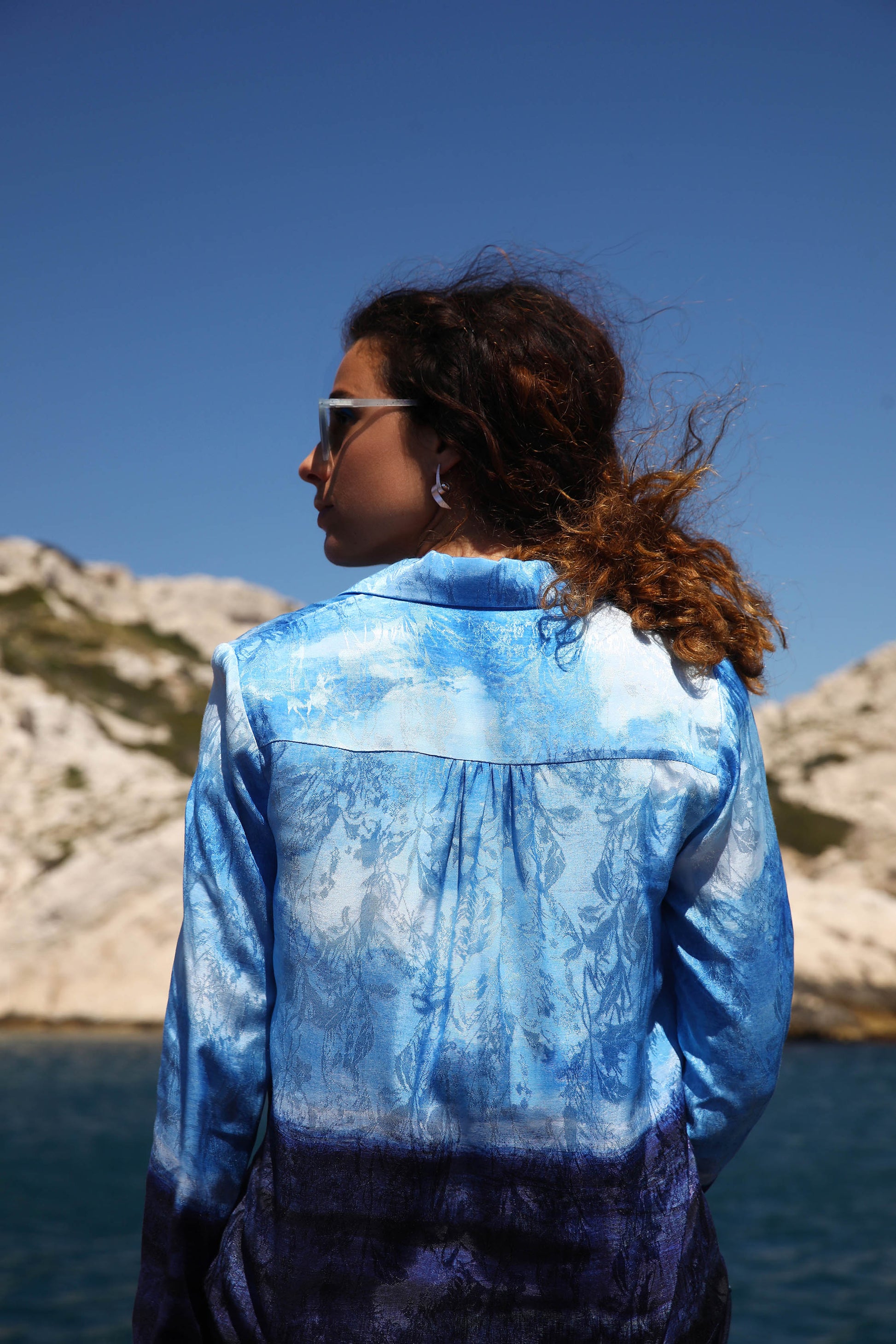 LE TOP COL V | UNE TOILE DE NÎMES