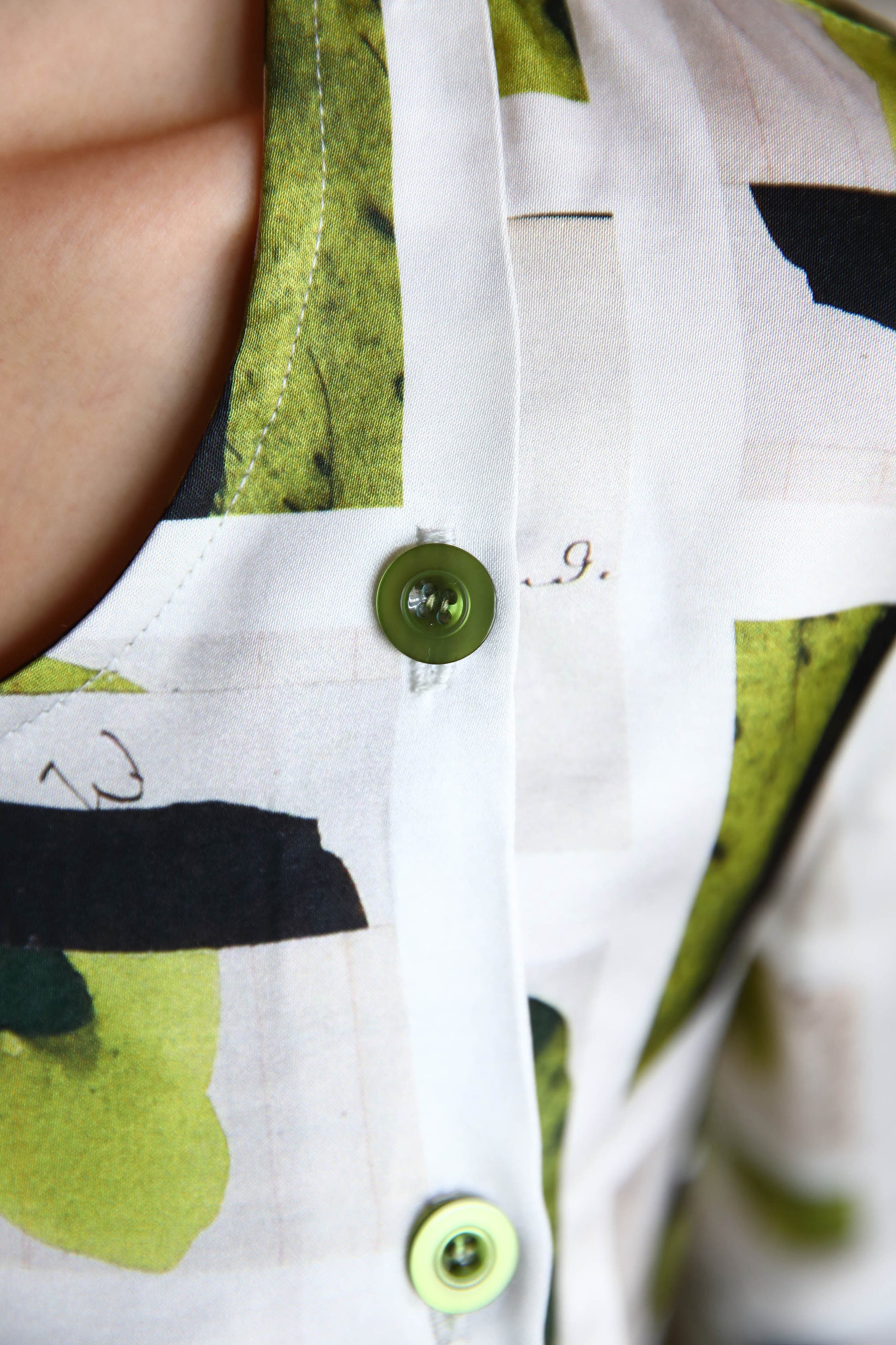 LE TOP BOUTONNÉ | FRAGMENTS