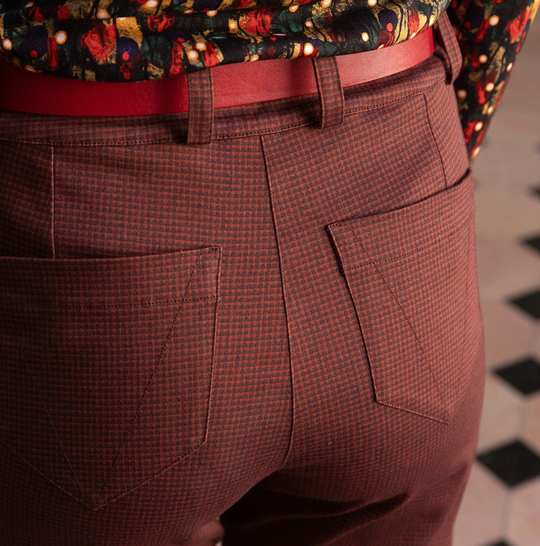 LE PANTALON | LE CIEL NE S’ARRÊTE JAMAIS