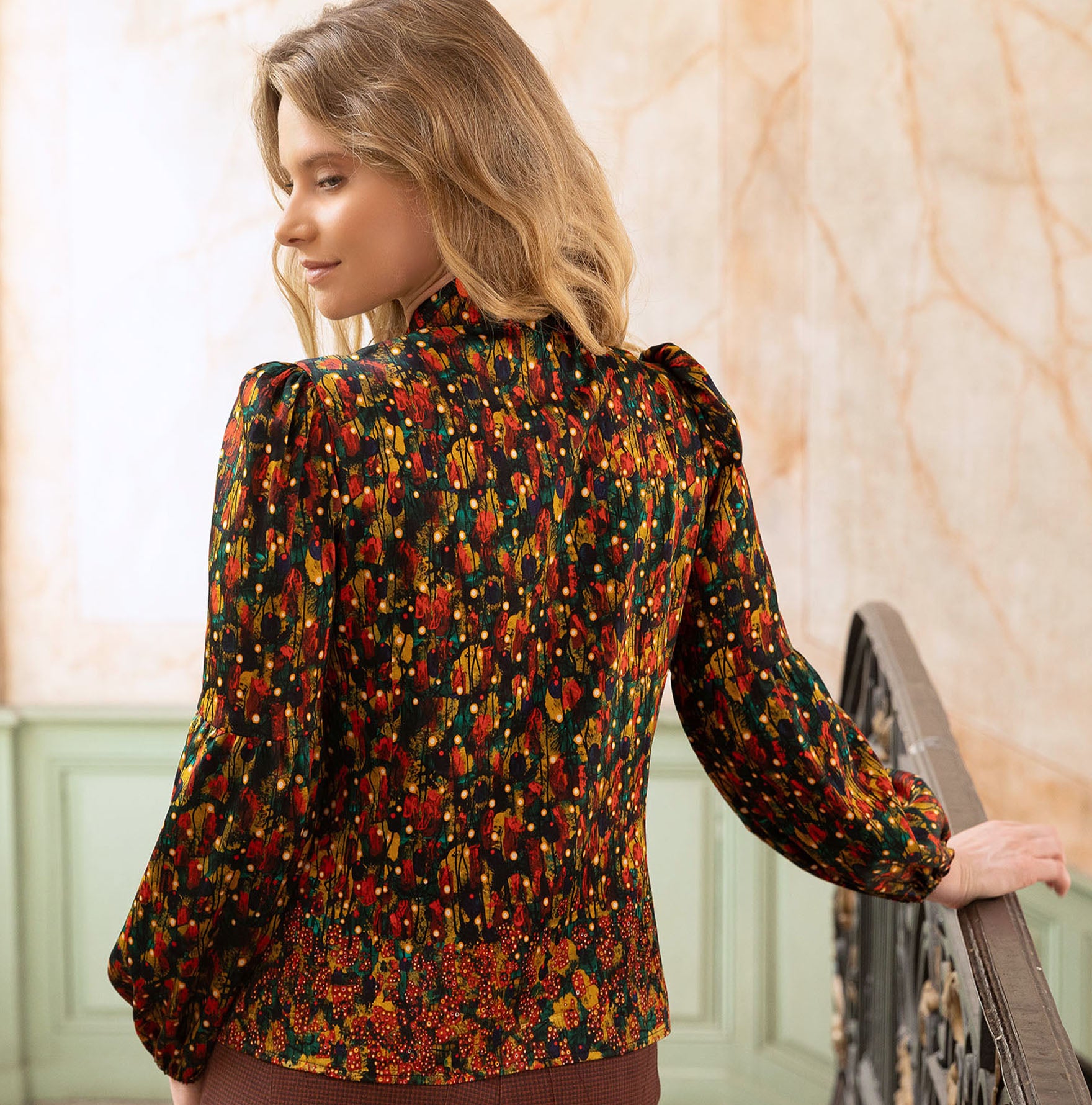 THE FANCY TOP | THE SKY NEVER STOPS