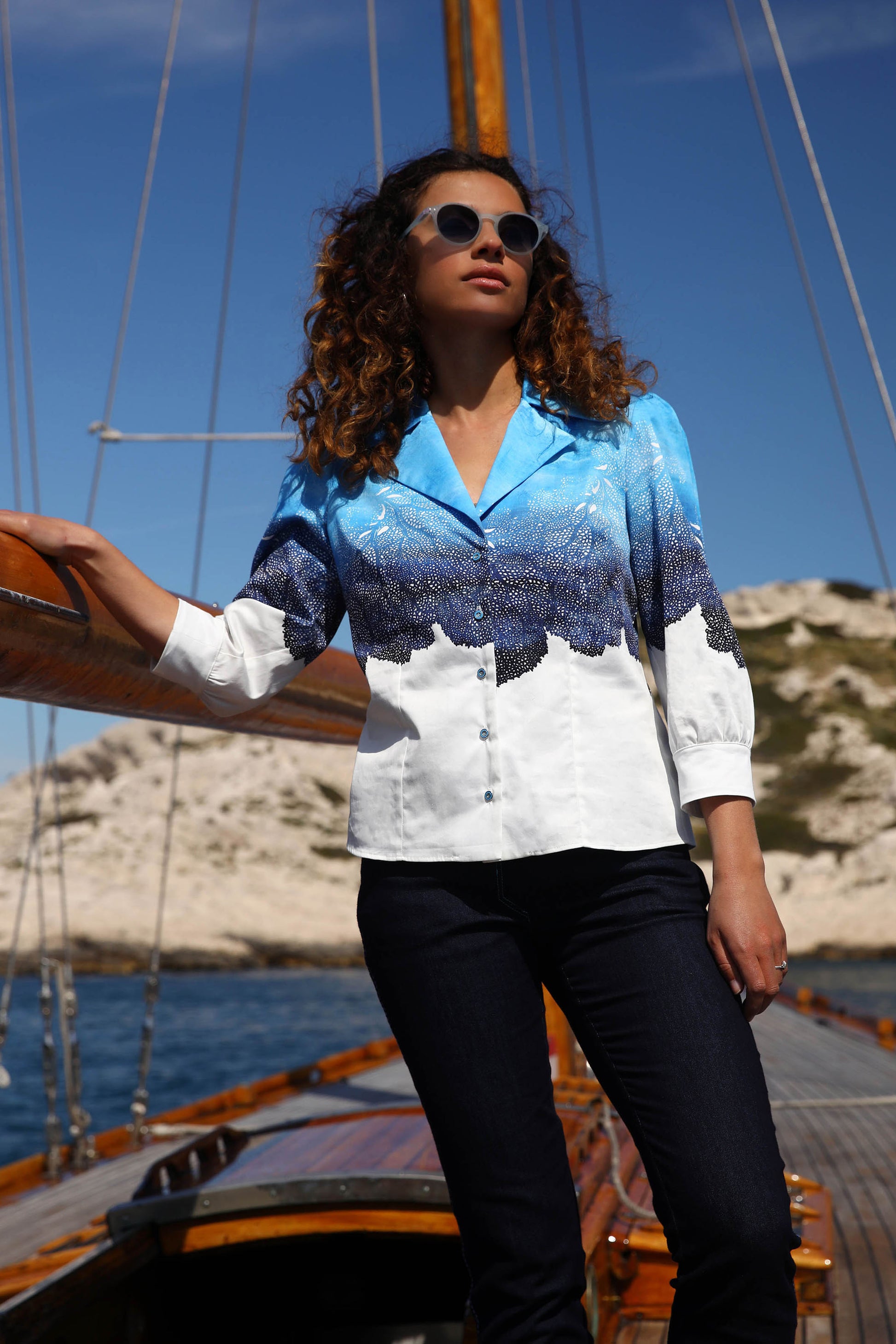 LA BLOUSE | UNE TOILE DE NÎMES