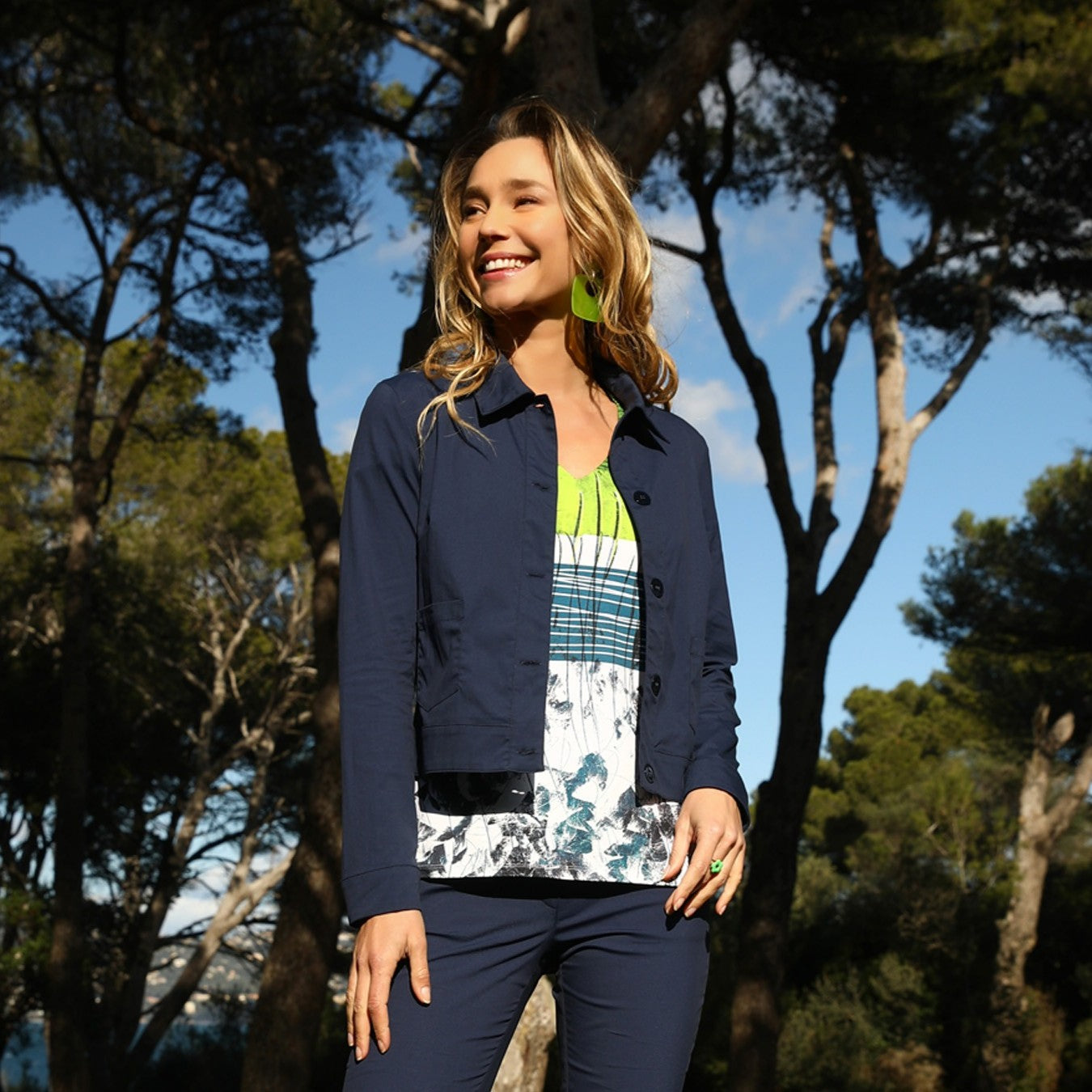 THE SUPER STRETCH NAVY JACKET | A SUMMER UNDER THE PINES