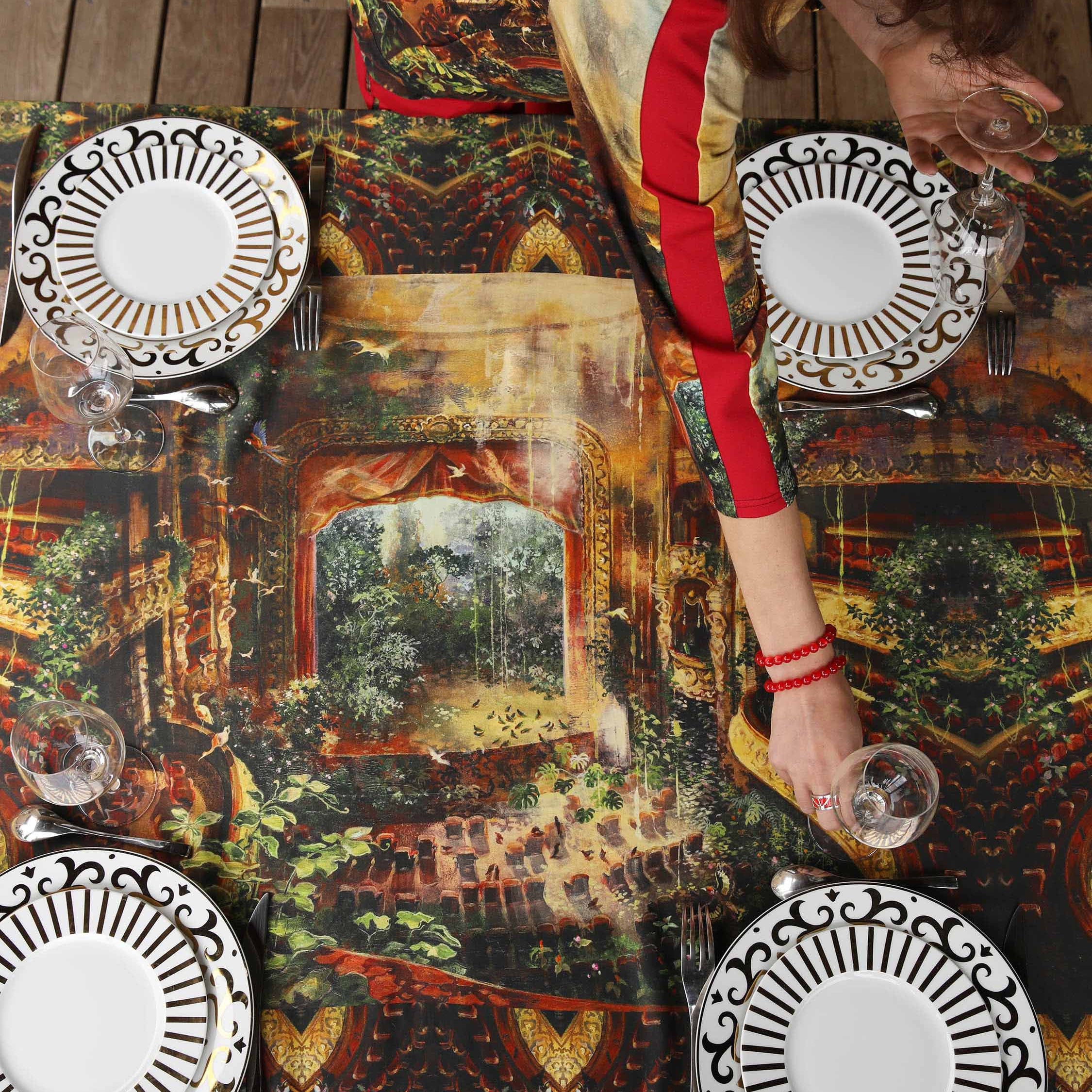 THE TABLECLOTH | BETWEEN US
