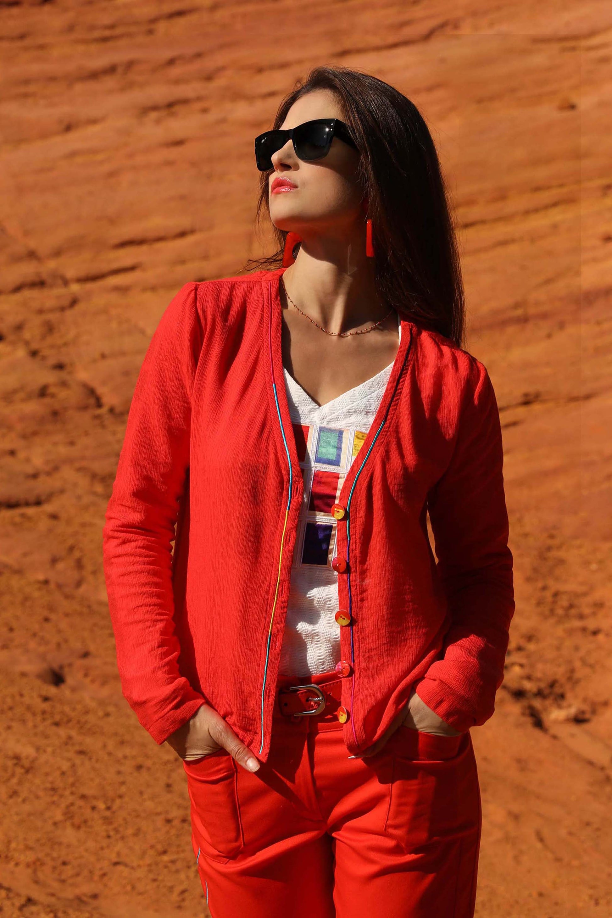 LE CARDIGAN UNI BRODÉ | MILLE ET UNE COULEURS