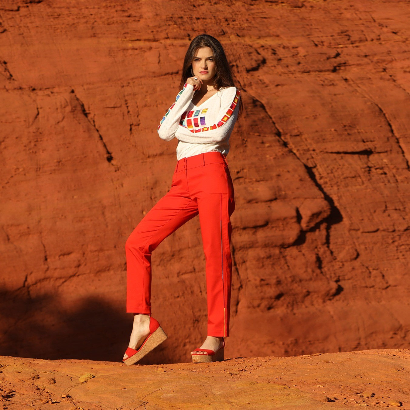THE EMBROIDERED SOLID PANTS | A THOUSAND AND ONE COLORS