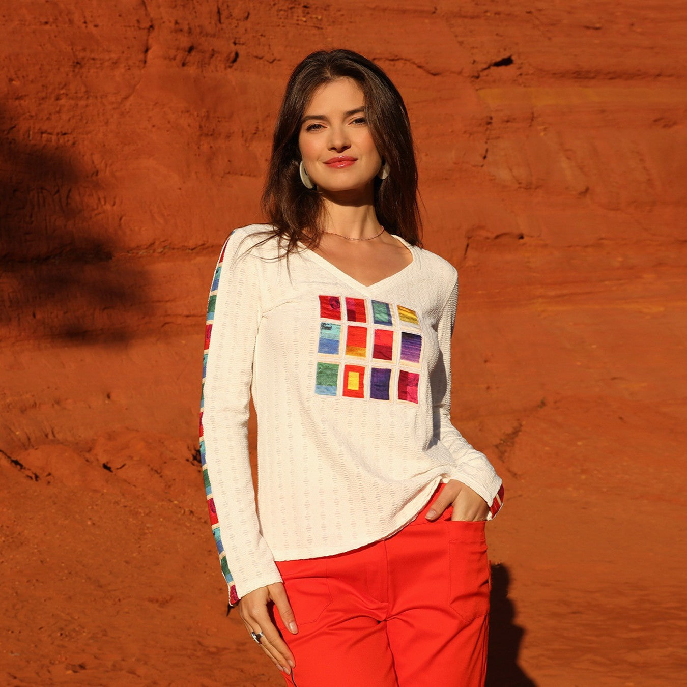 EMBROIDERED TOP | A THOUSAND AND ONE COLORS