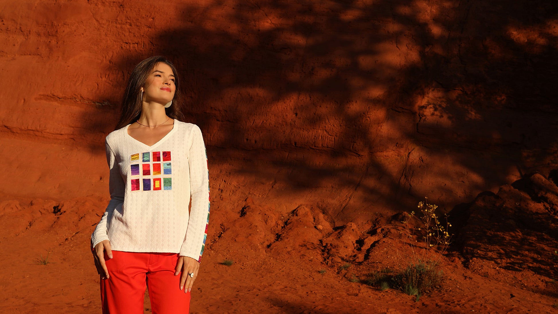 LE TOP BRODÉ | MILLE ET UNE COULEURS