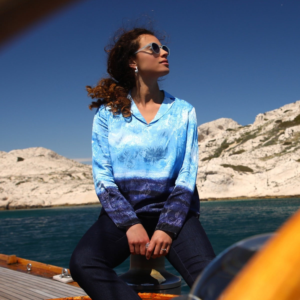 THE TOP WITH A V-NECK | A canvas from Nîmes