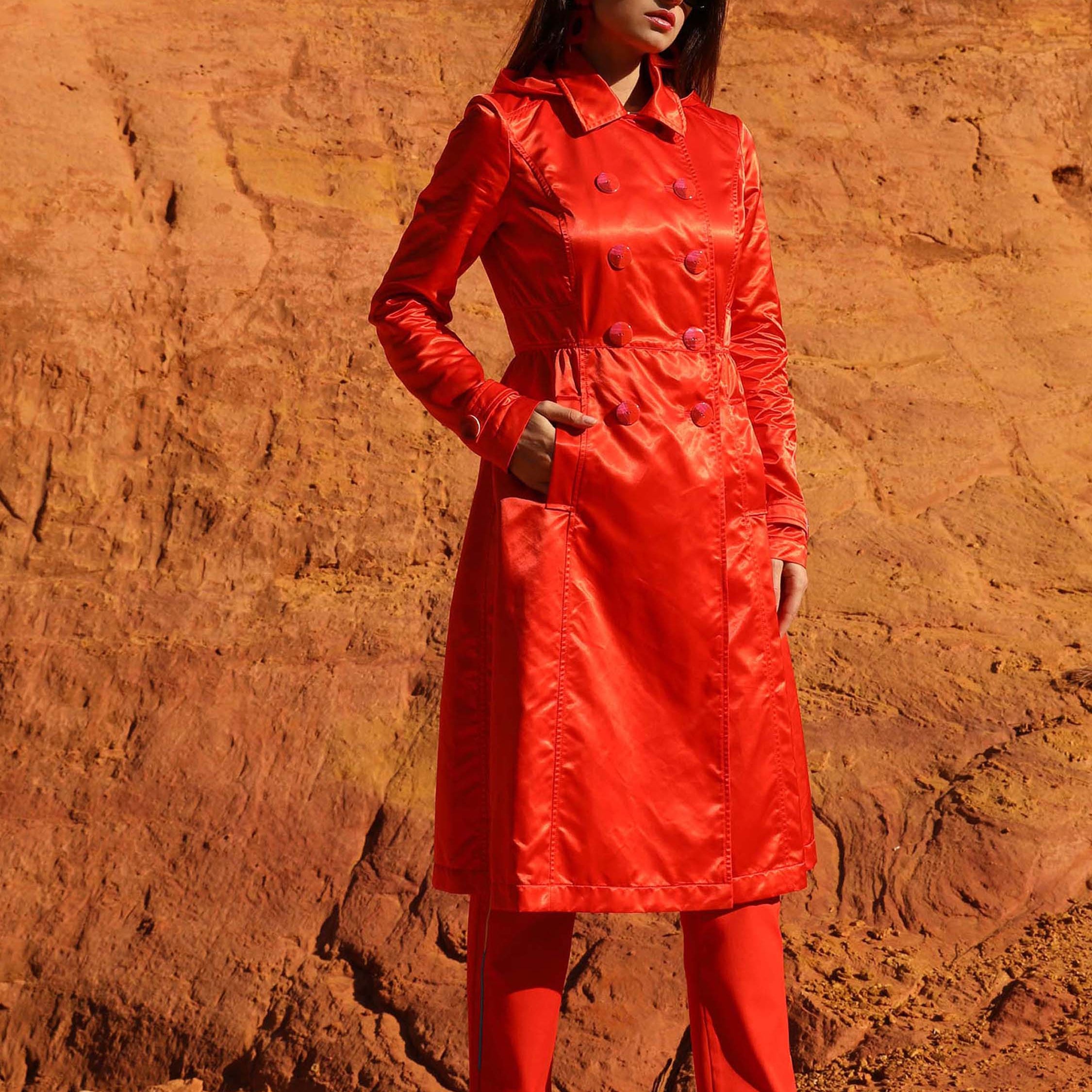 LE TRENCH | A THOUSAND AND ONE COLORS