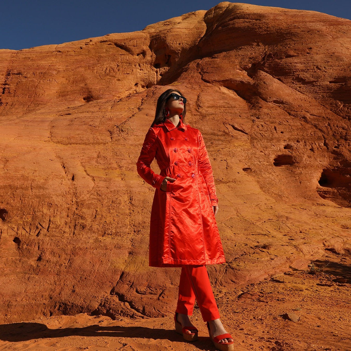 LE TRENCH | A THOUSAND AND ONE COLORS