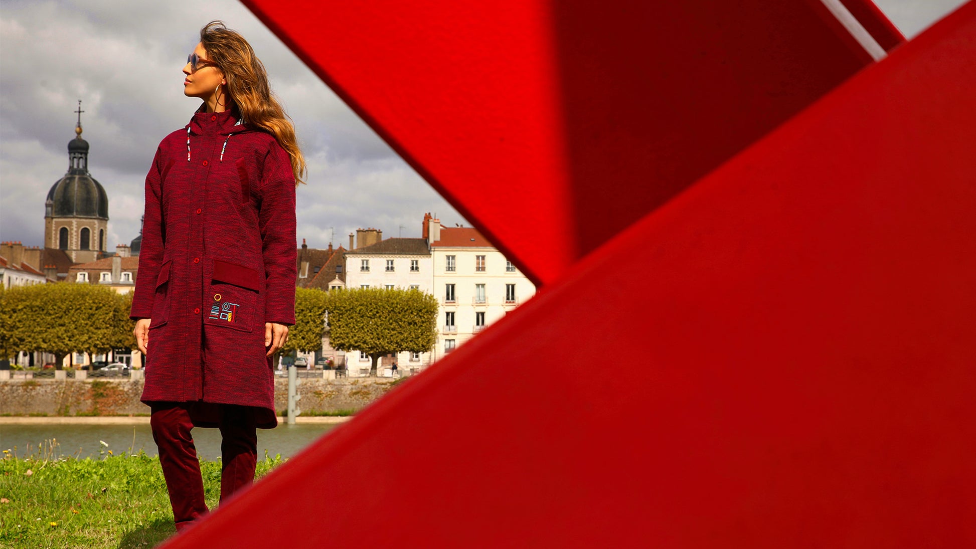 LE MANTEAU | A VOUS DE JOUER