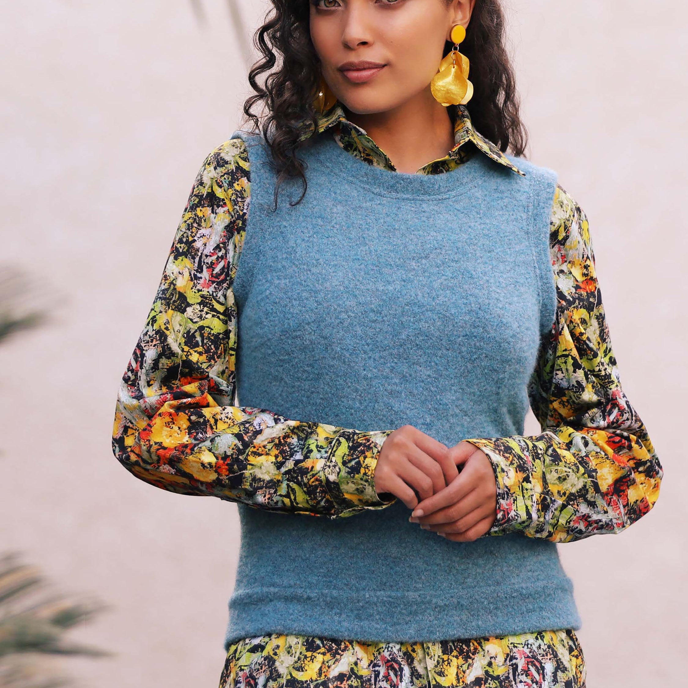 THE SLEEVELESS SWEATER | AT THE FLOWER OF SKIN