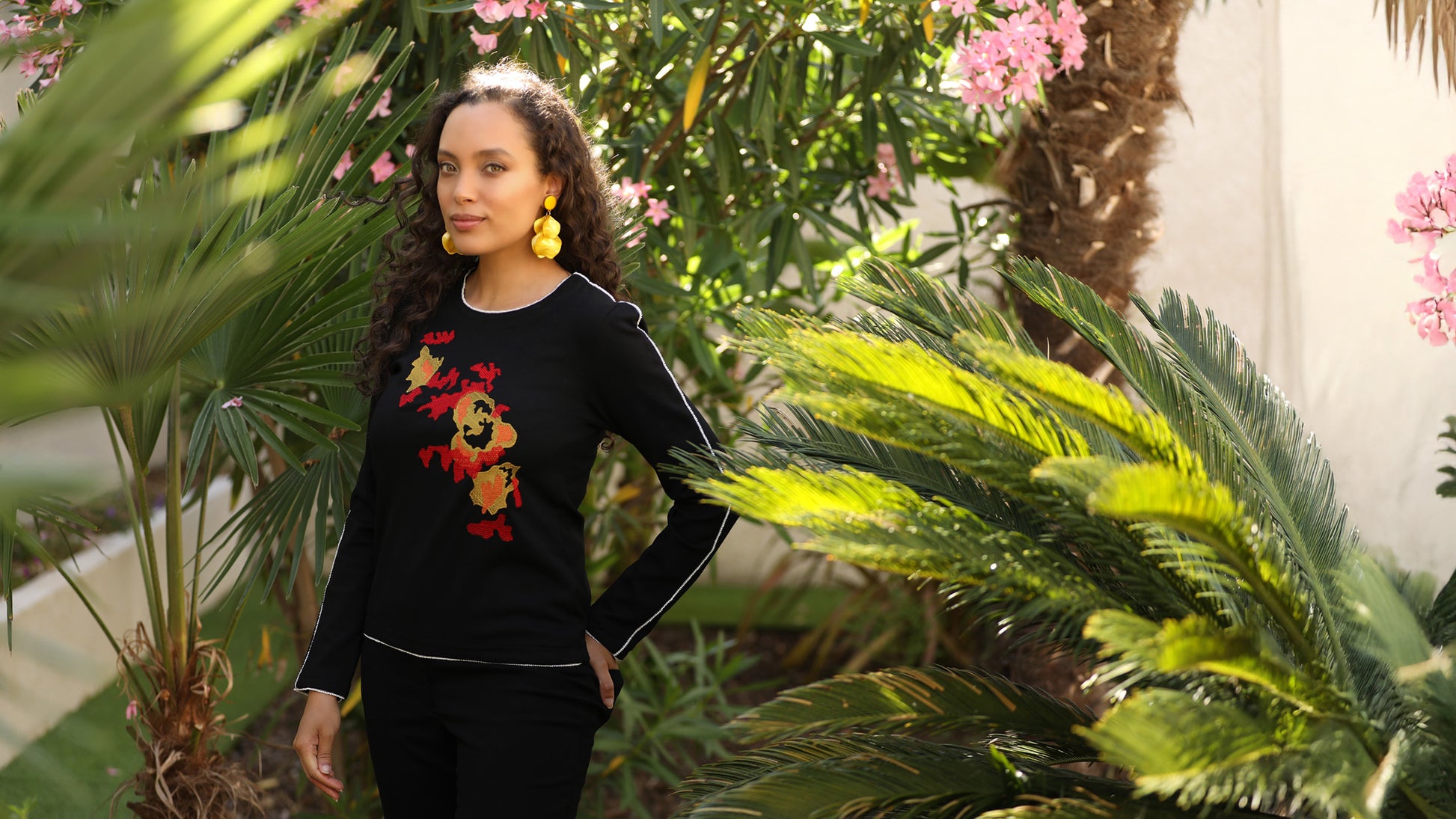 LE TOP BRODÉ | A FLEUR DE PEAU