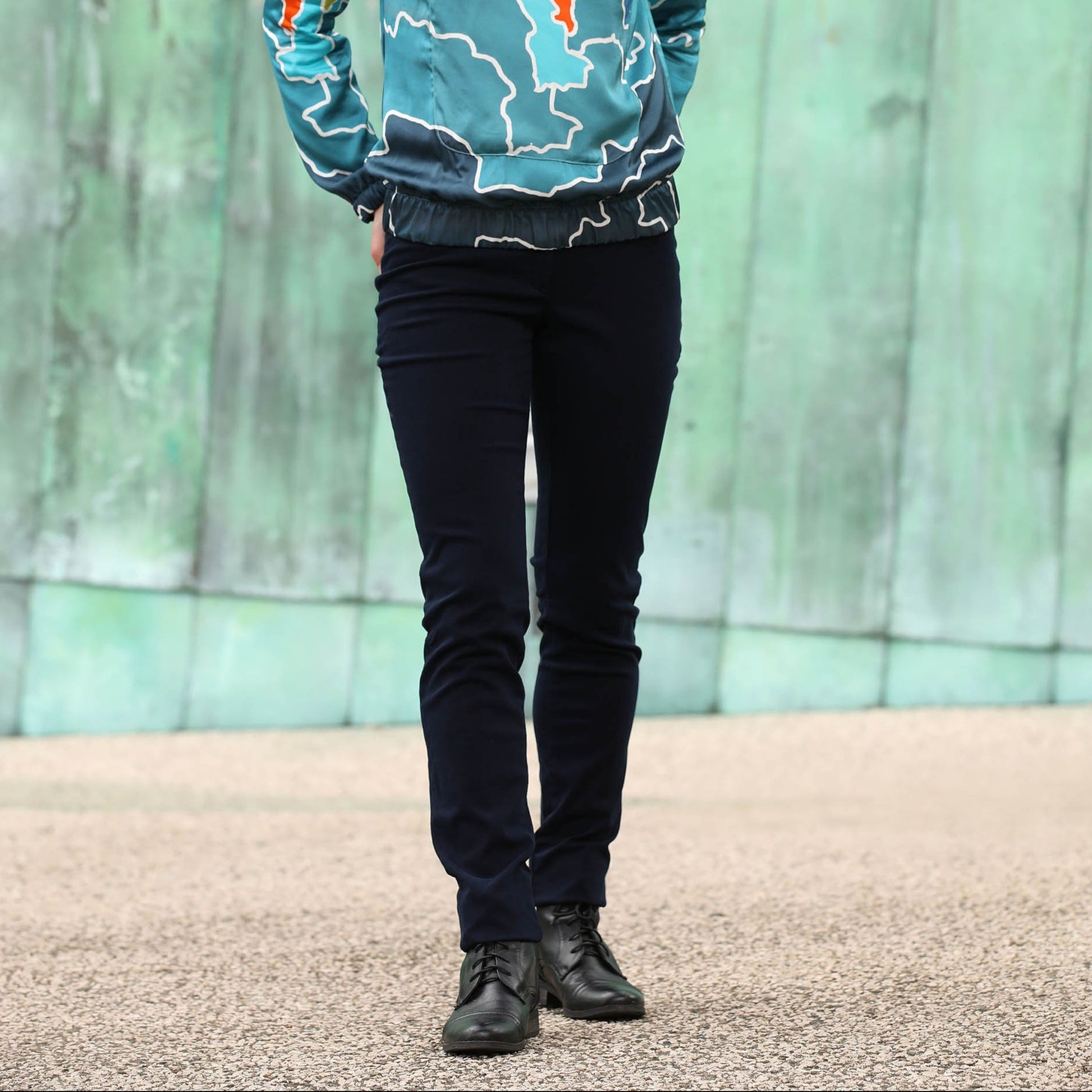 LE PANTALON SUÉDÉ NAVY | AU PAYS DES MERVEILLES