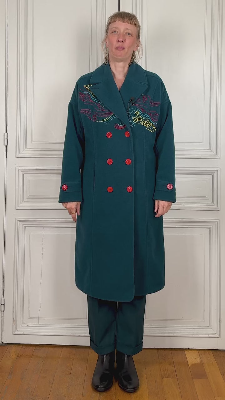 LE MANTEAU-