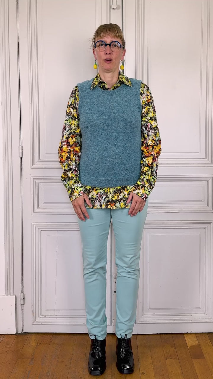 CDB LE PULL SANS MANCHES S52