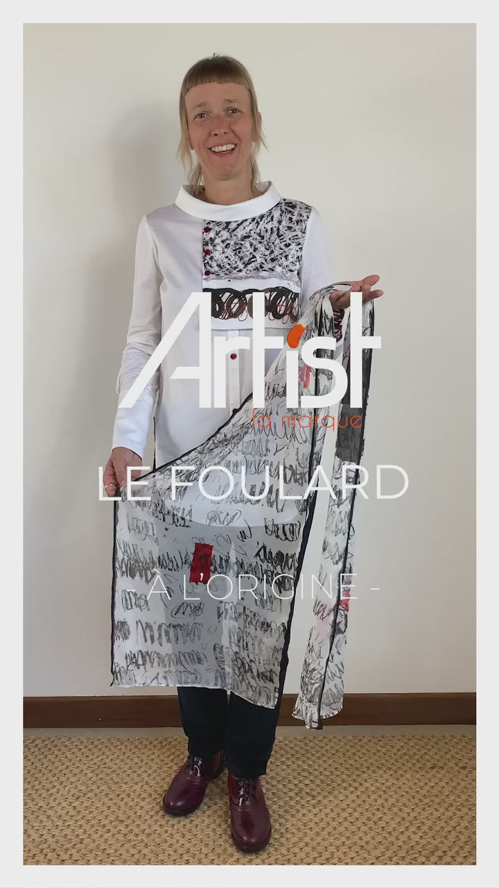 LE FOULARD - À l'origine