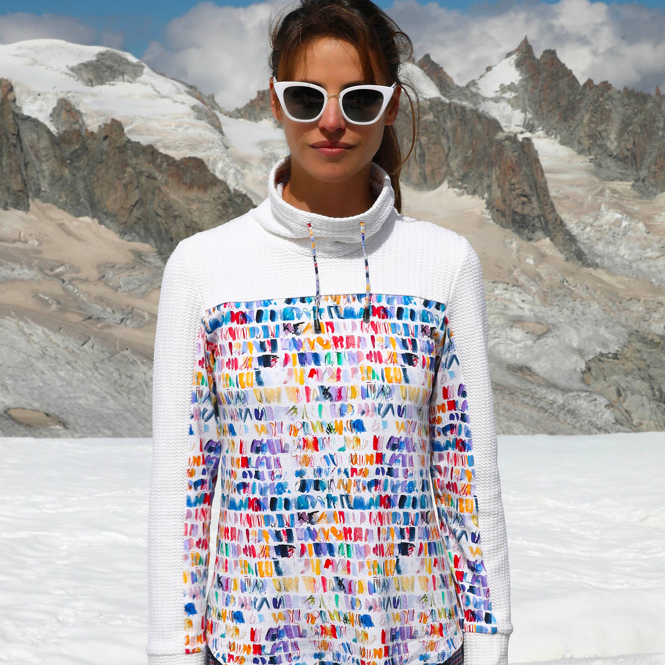 THE PRINTED SWEATER | OF ICE AND COLORS
