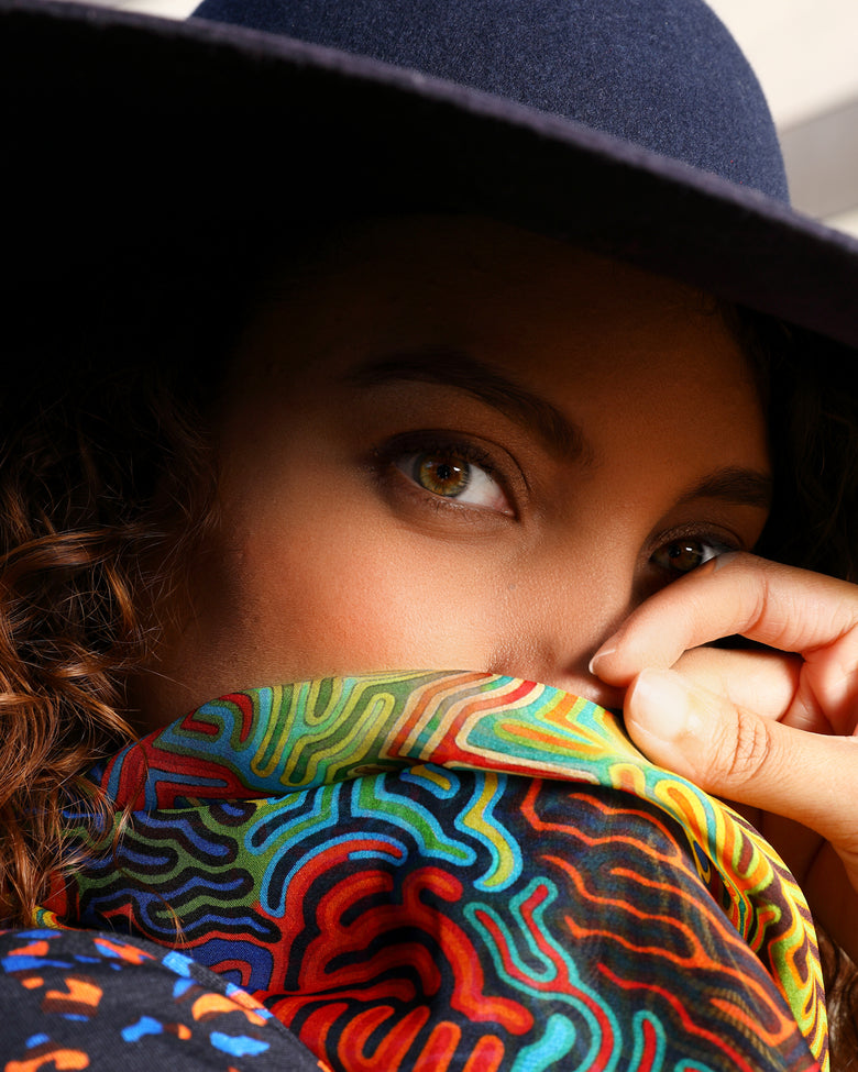 vêtement artist la marque foulard-soie-utopia