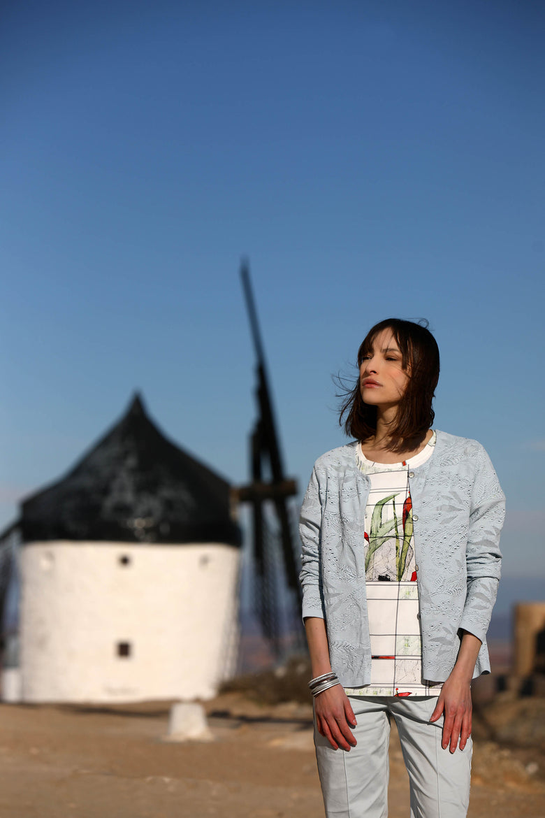 vêtement artist la marque cardigan-uni-eclosion