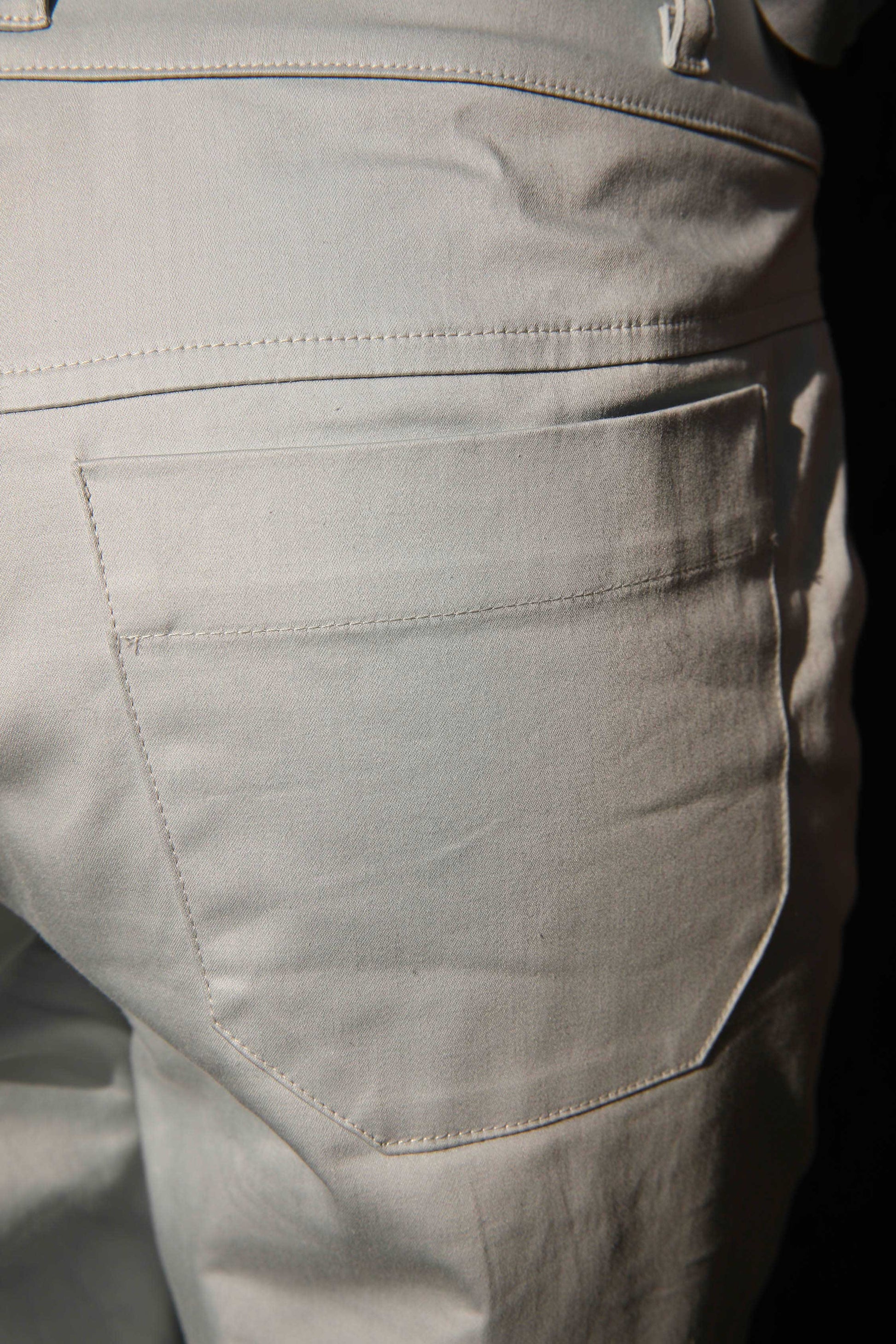 LE PANTALON | ECLOSION