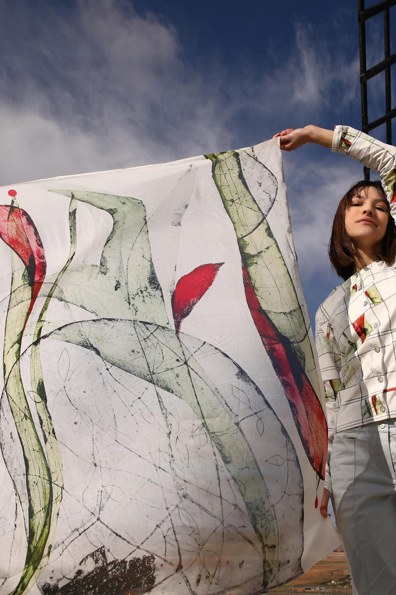 vêtement artist la marque carre-soie-eclosion