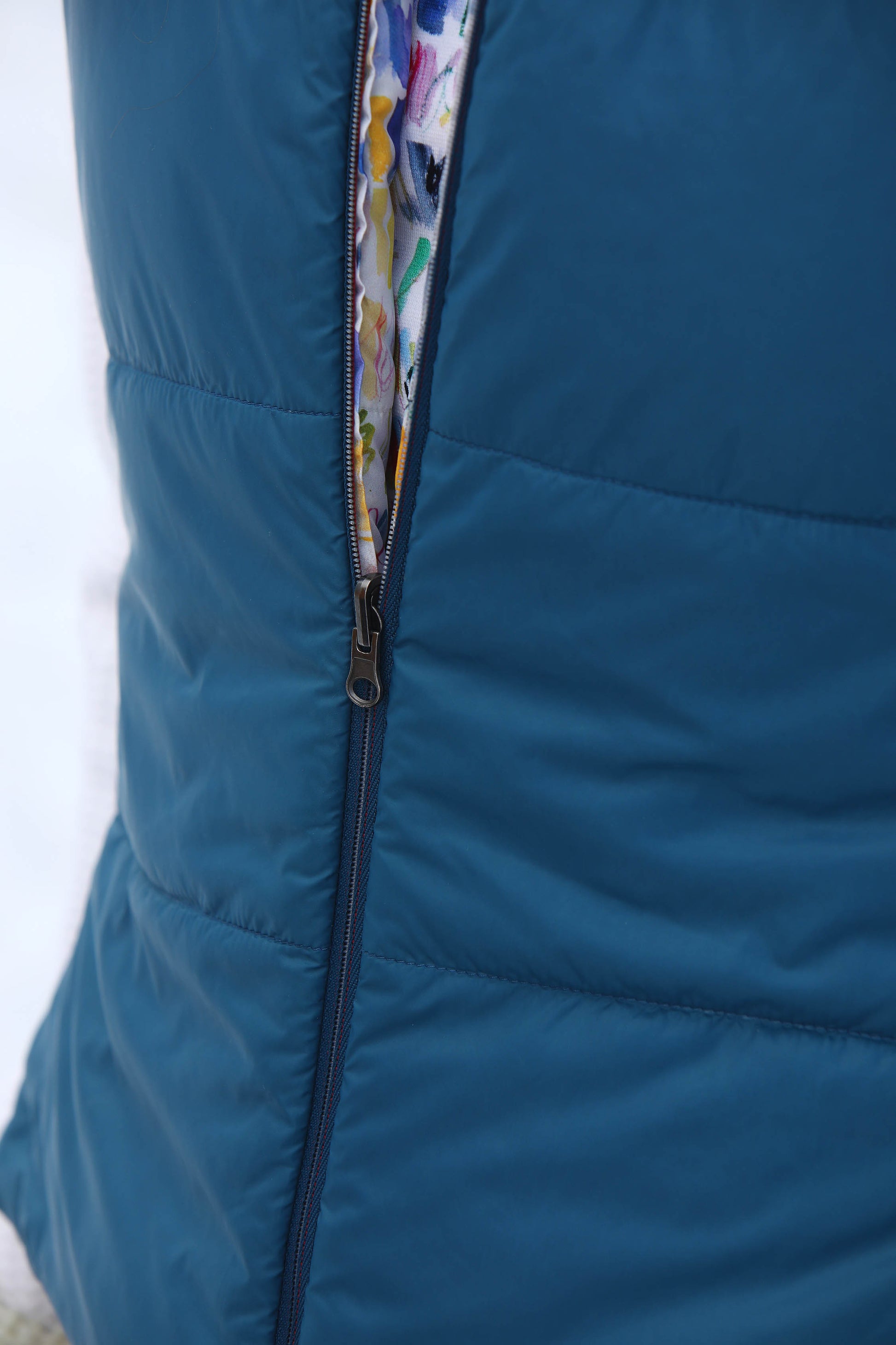 LA DOUDOUNE SANS MANCHES | DE GLACE ET DE COULEURS