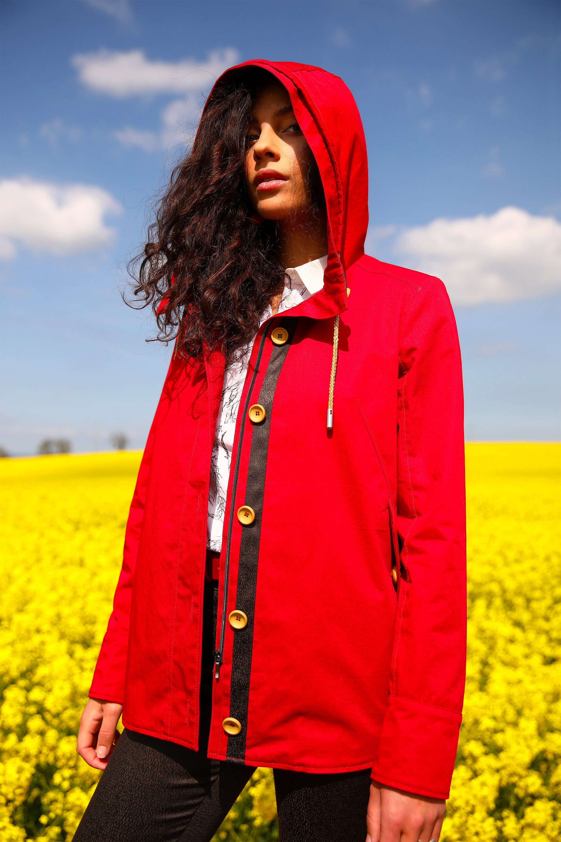 LA VESTE À CAPUCHE | LES HERBES FOLLES