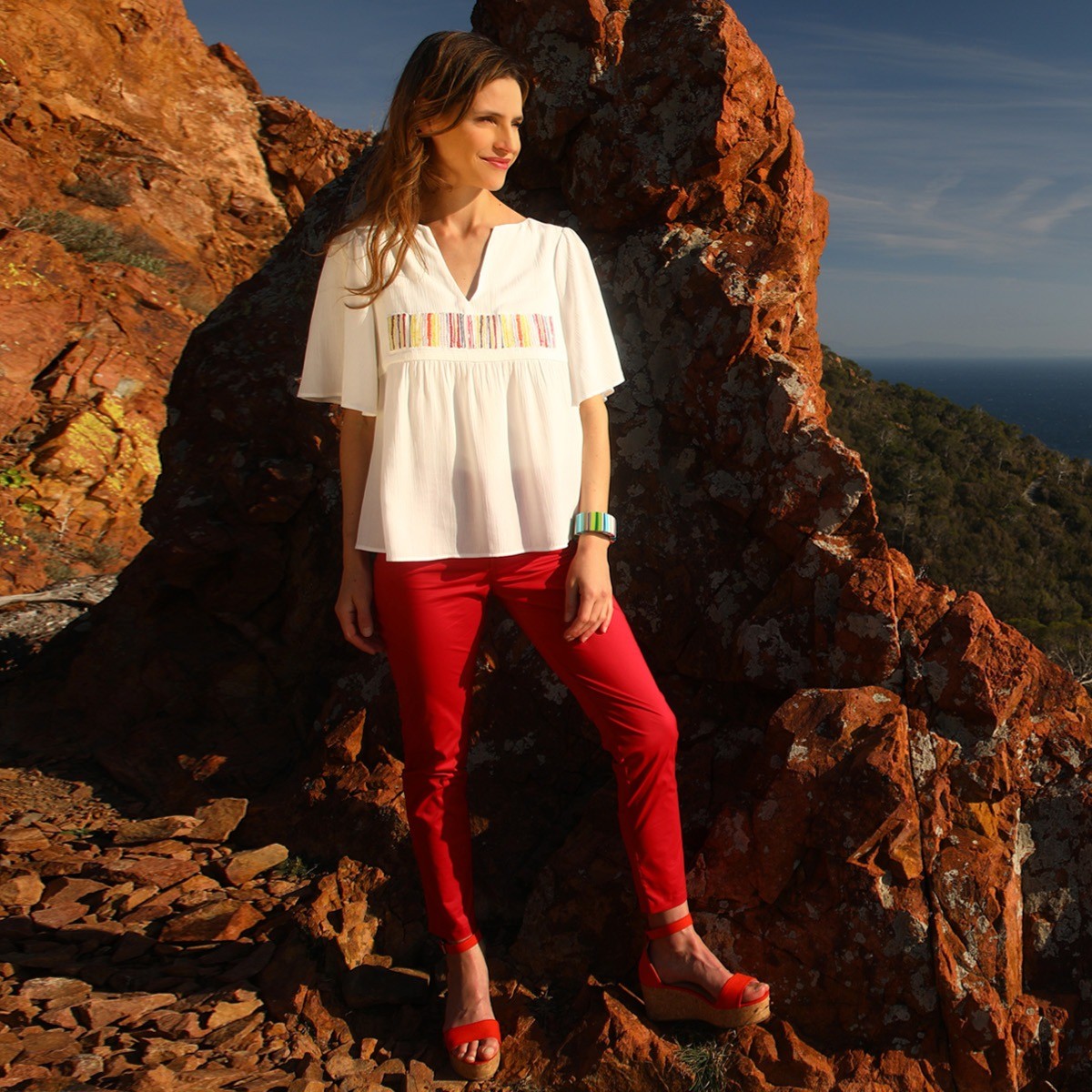 EMBROIDERED TOP | ROMANCE