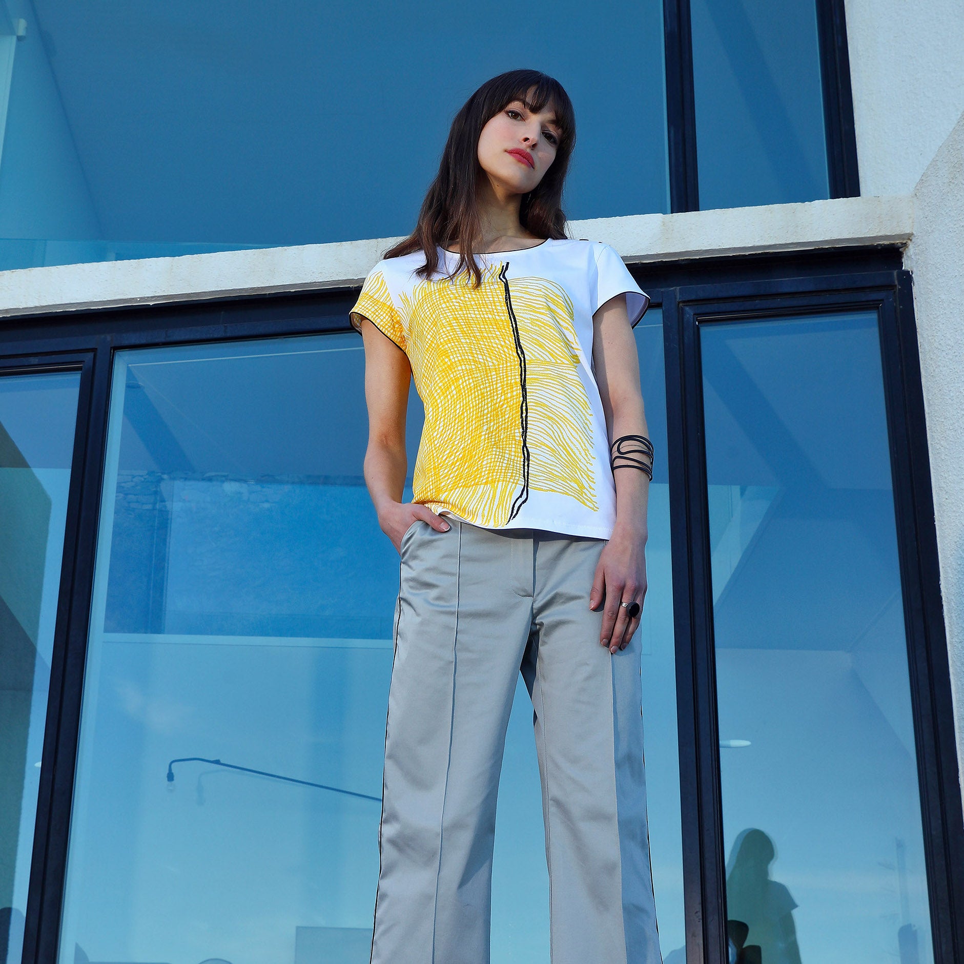 THE TOP WITH SHORT SLEEVES | BETWEEN THE LINES