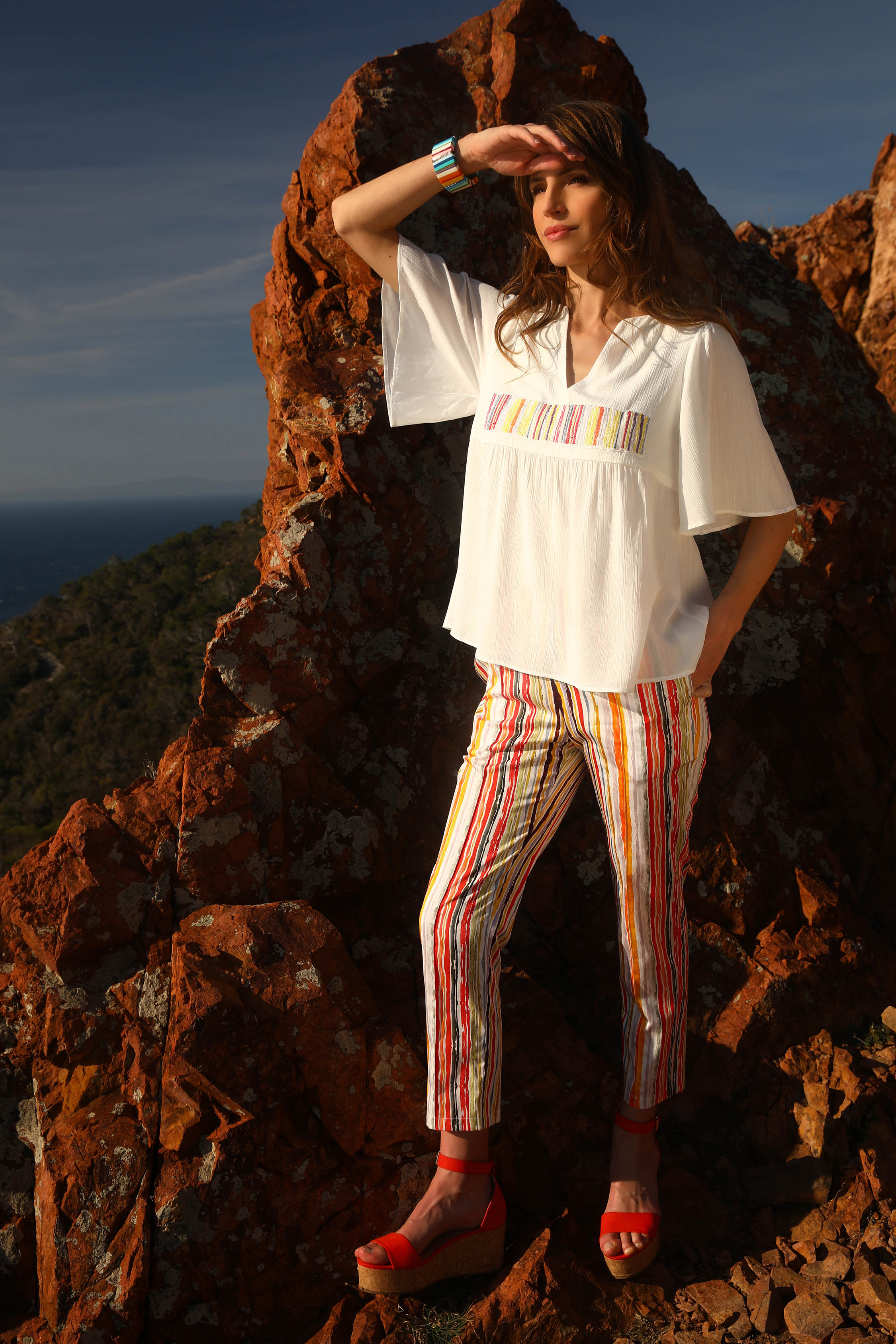 EMBROIDERED TOP | ROMANCE